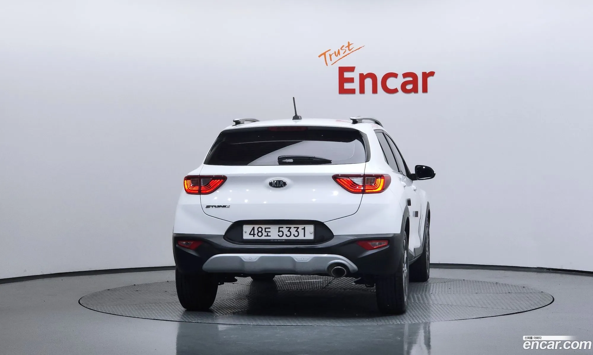 Kia Stonic 2018 KNADE815GJS121585 — 3
