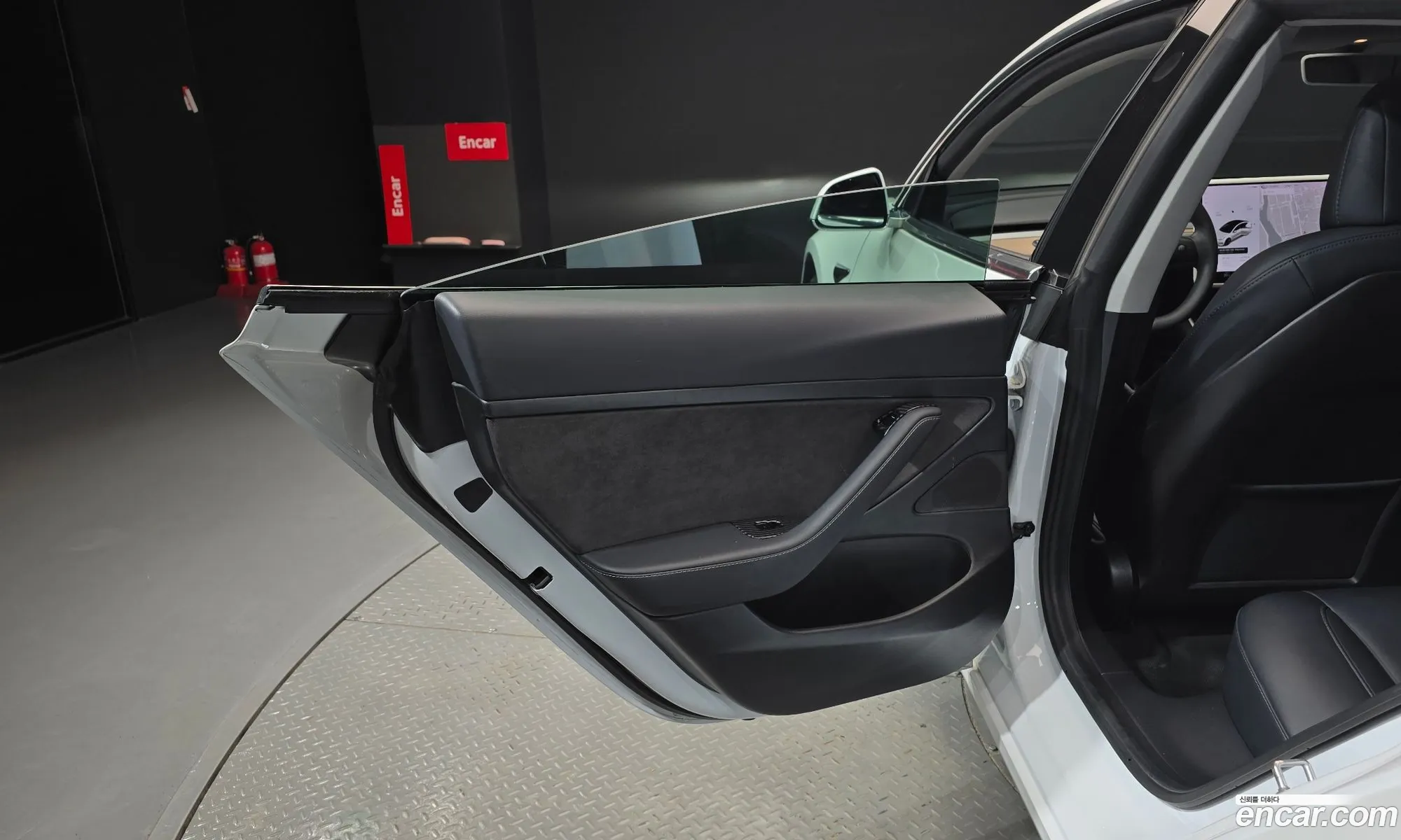 Tesla Model 3 2020 — 3