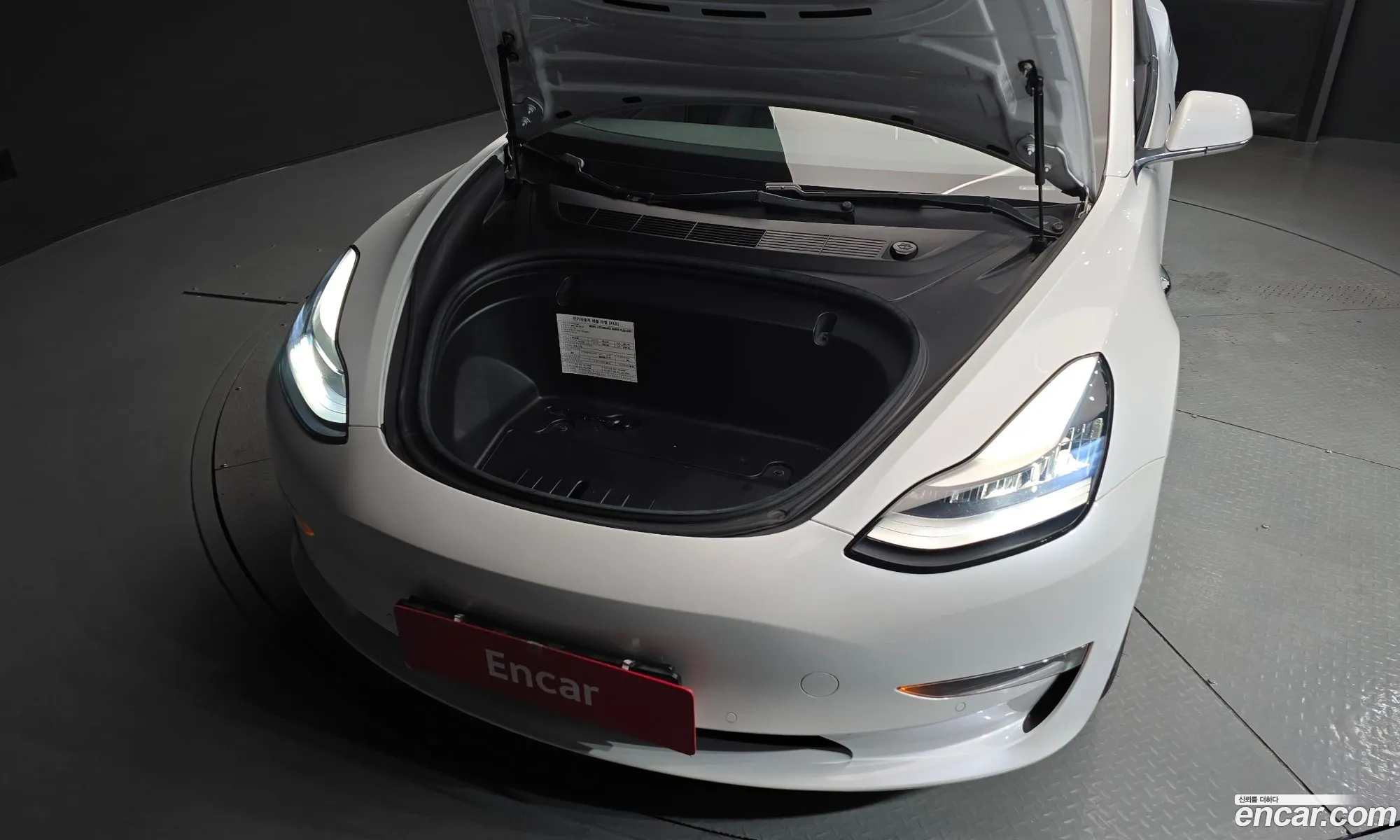 Tesla Model 3 2020 — 17