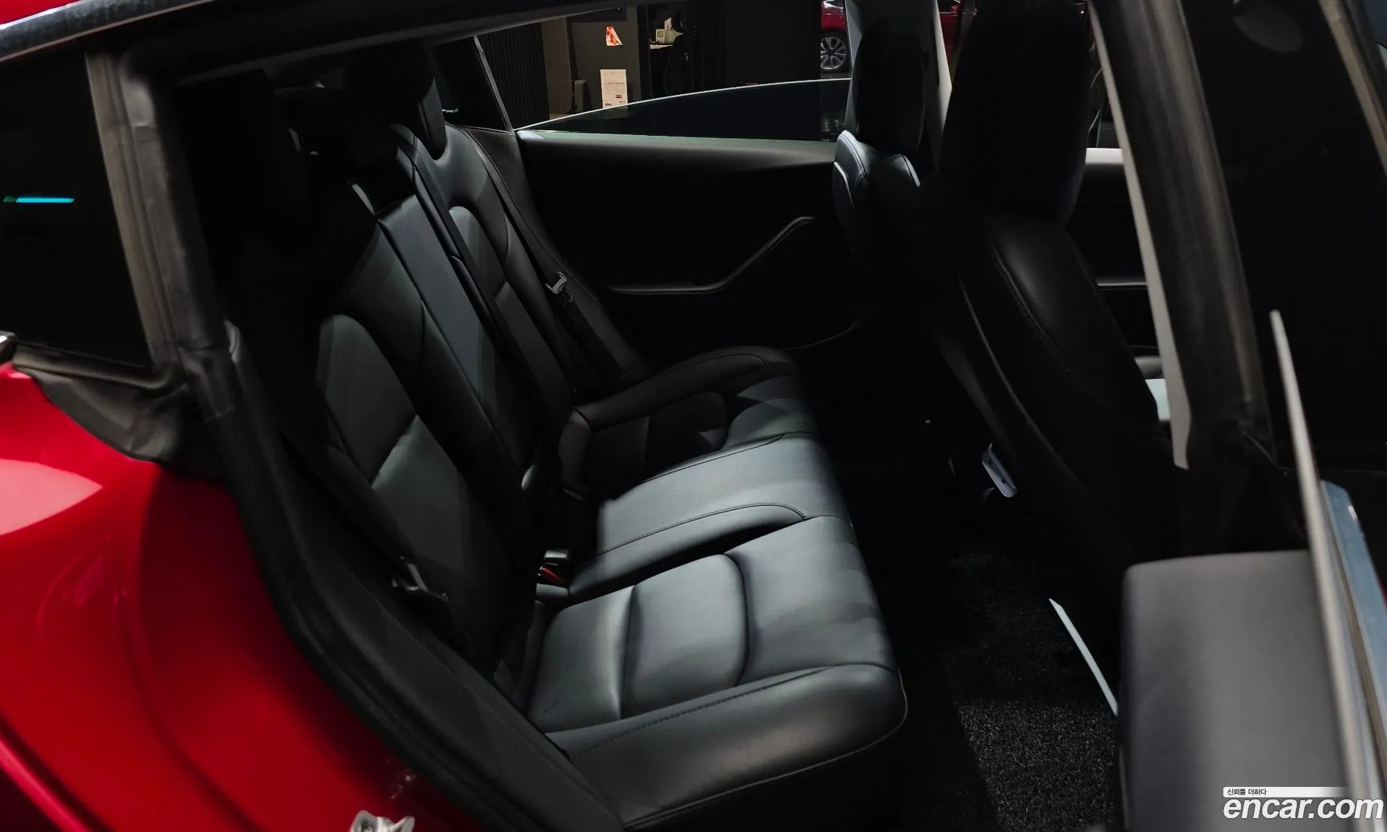 Tesla Model 3 2020 — 25