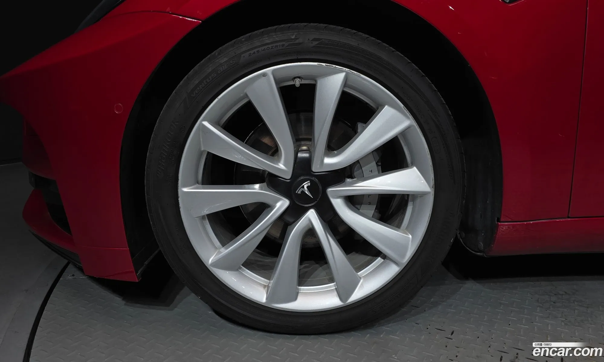 Tesla Model 3 2020 — 24