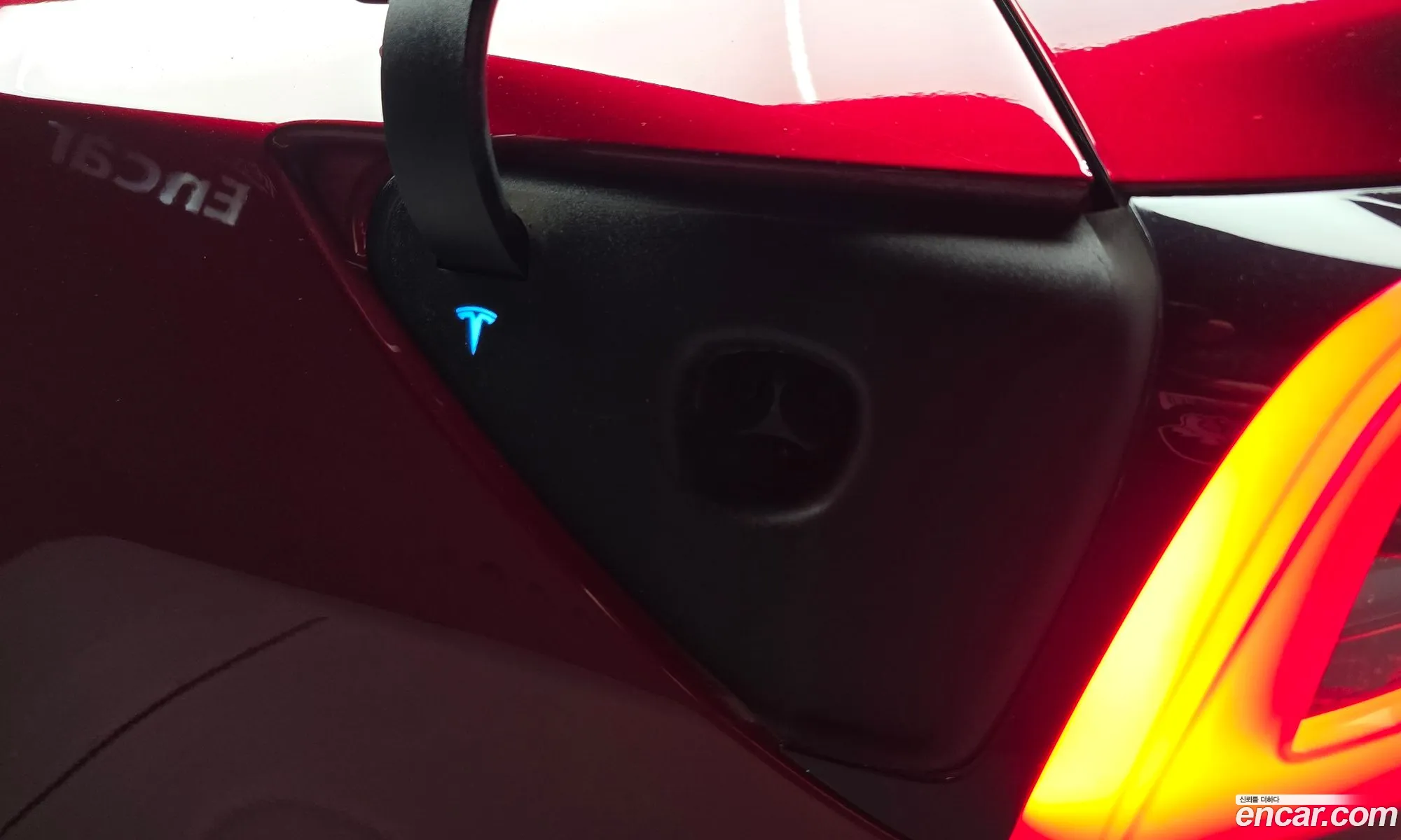 Tesla Model 3 2020 — 30