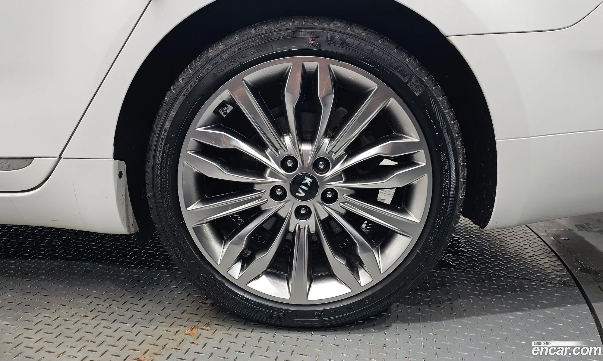 Kia K7 Premier 2020 KNALC41BBLA223583 — 24