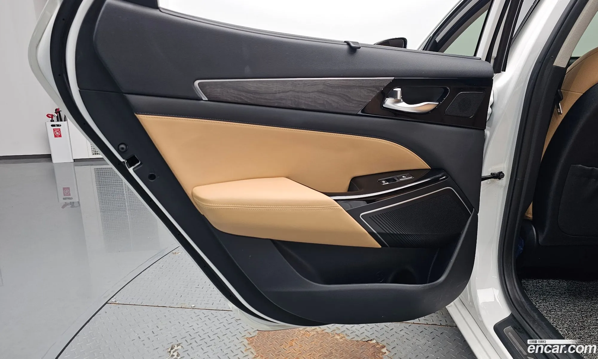 Kia K7 Premier 2020 KNALC41BBLA223583 — 19