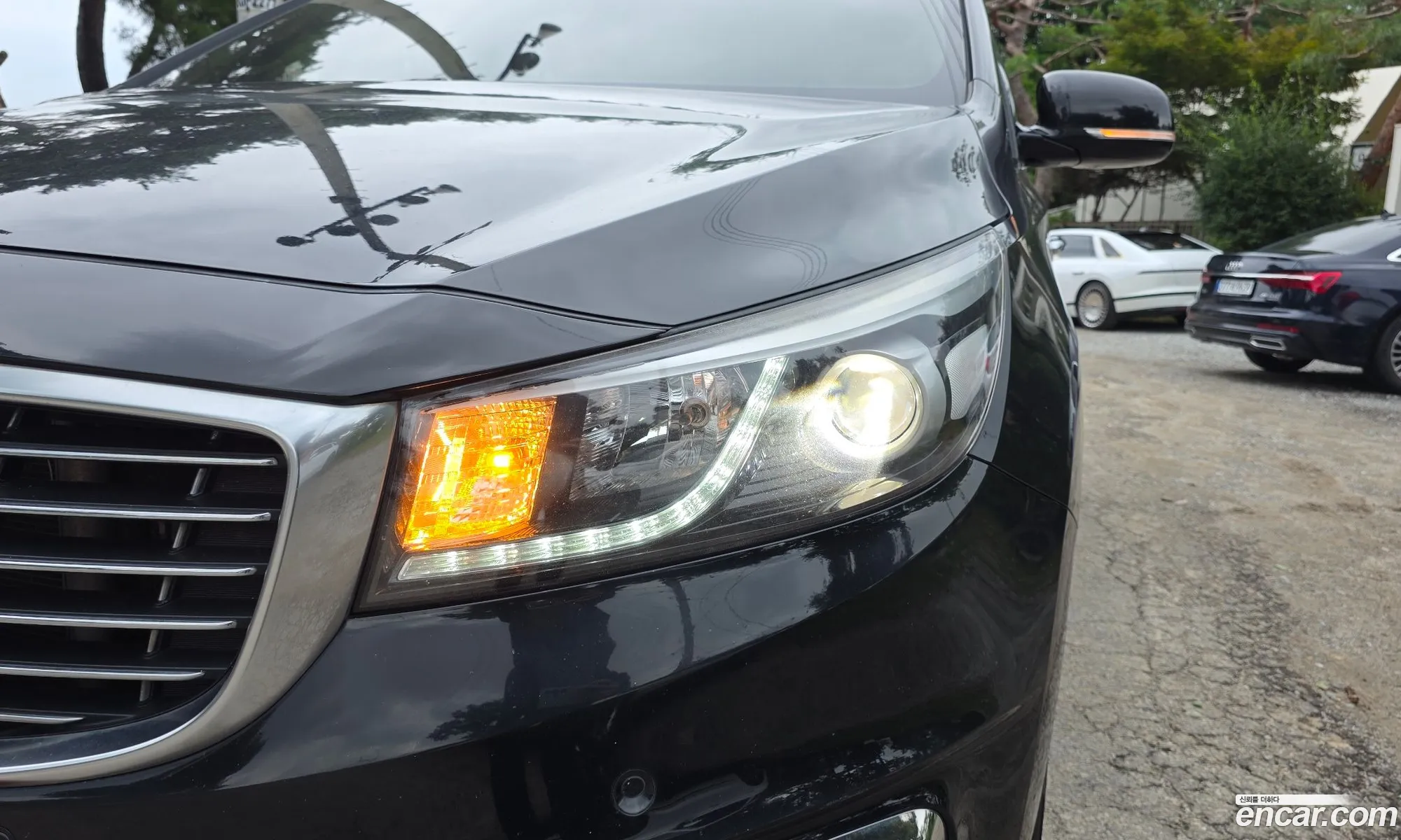 Kia Carnival 2017 KNAMC81ABJS368974 — 9