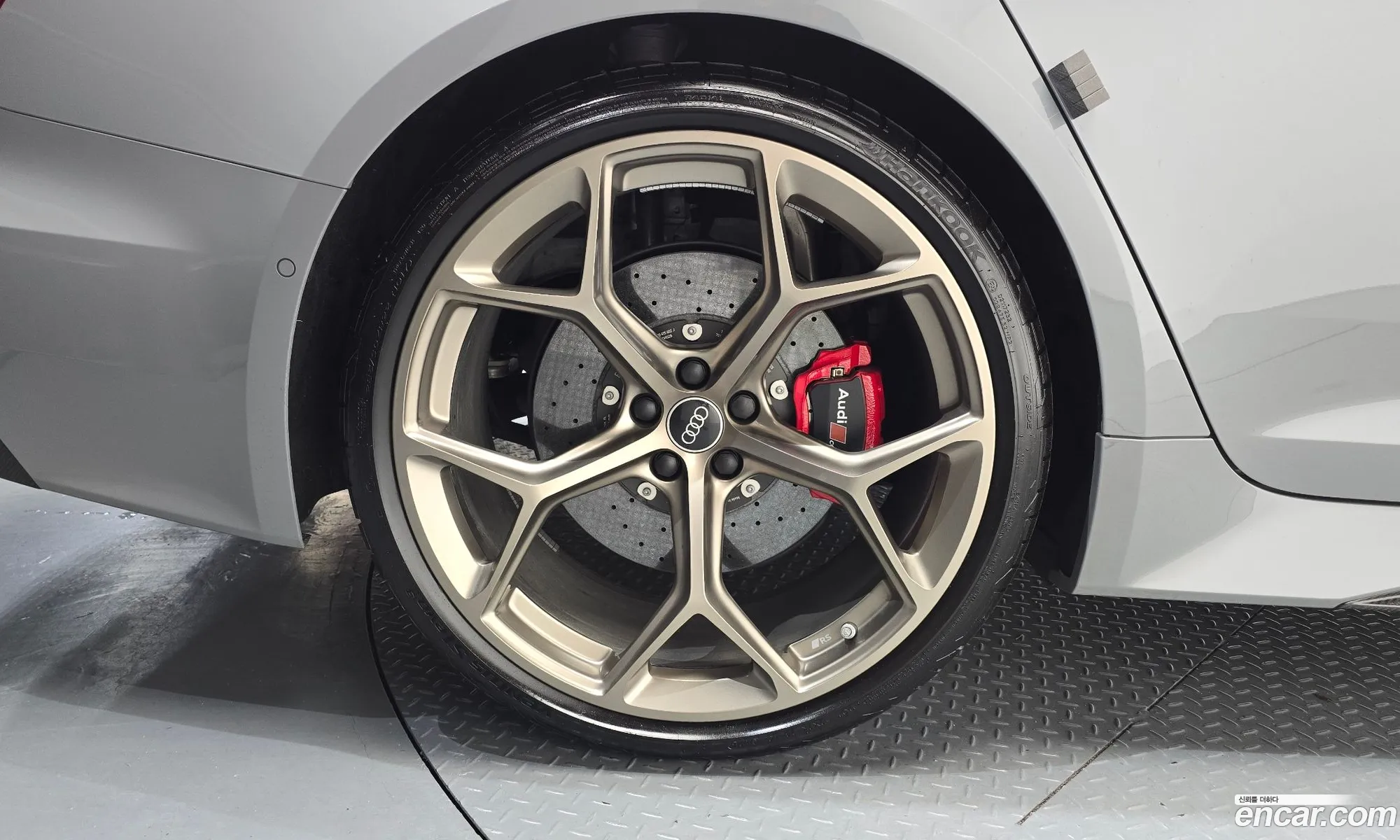Audi RS6 2025 WUAZZZF2XSN908152 — 3
