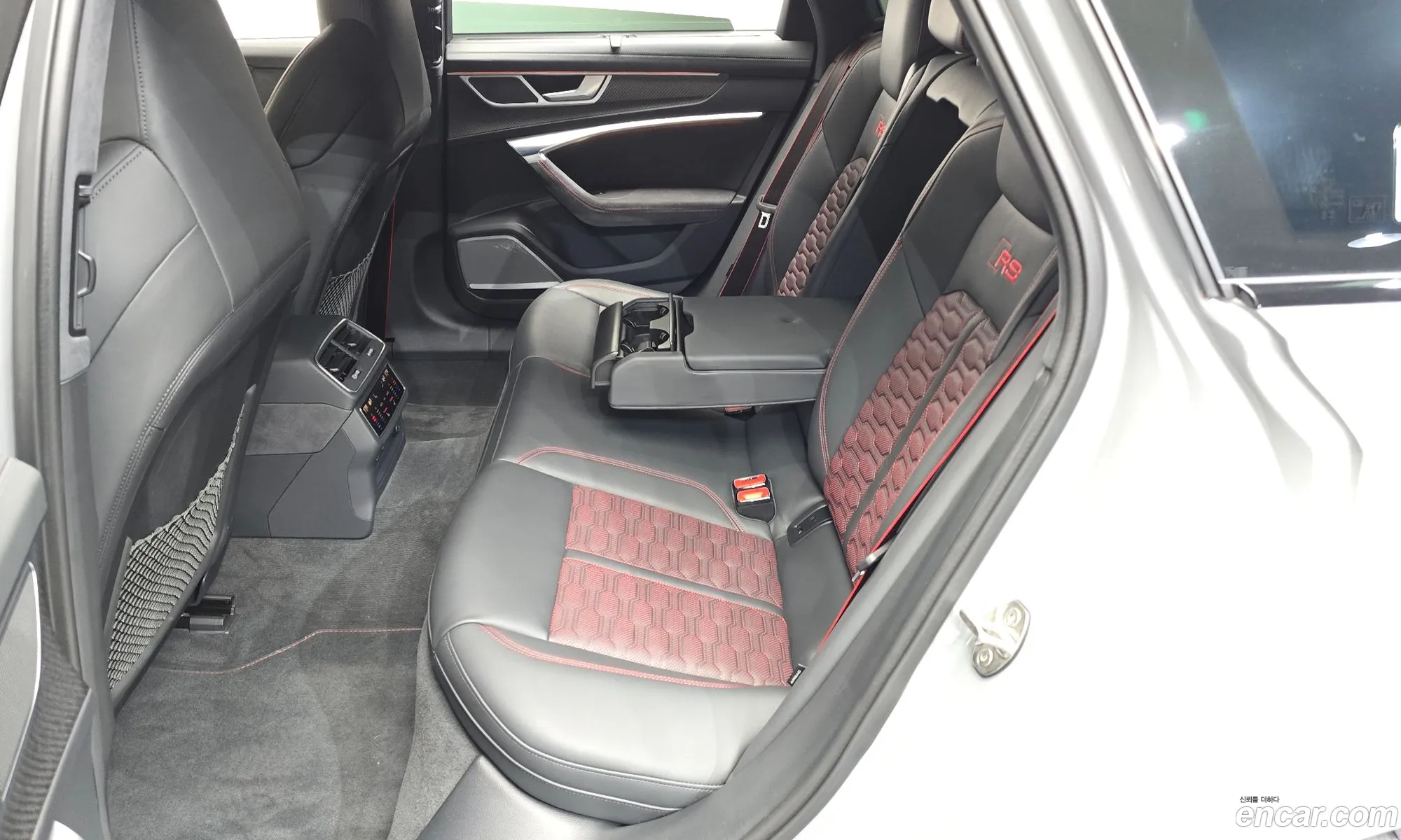 Audi RS6 2025 WUAZZZF2XSN908152 — 28