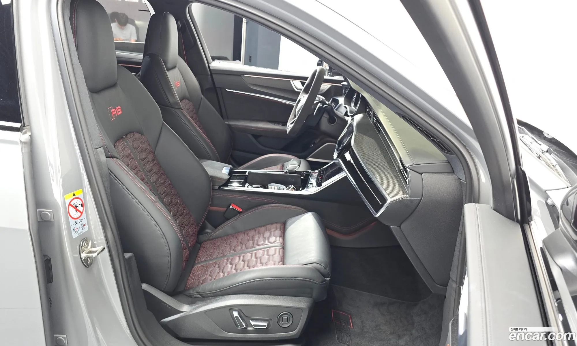 Audi RS6 2025 WUAZZZF2XSN908152 — 10