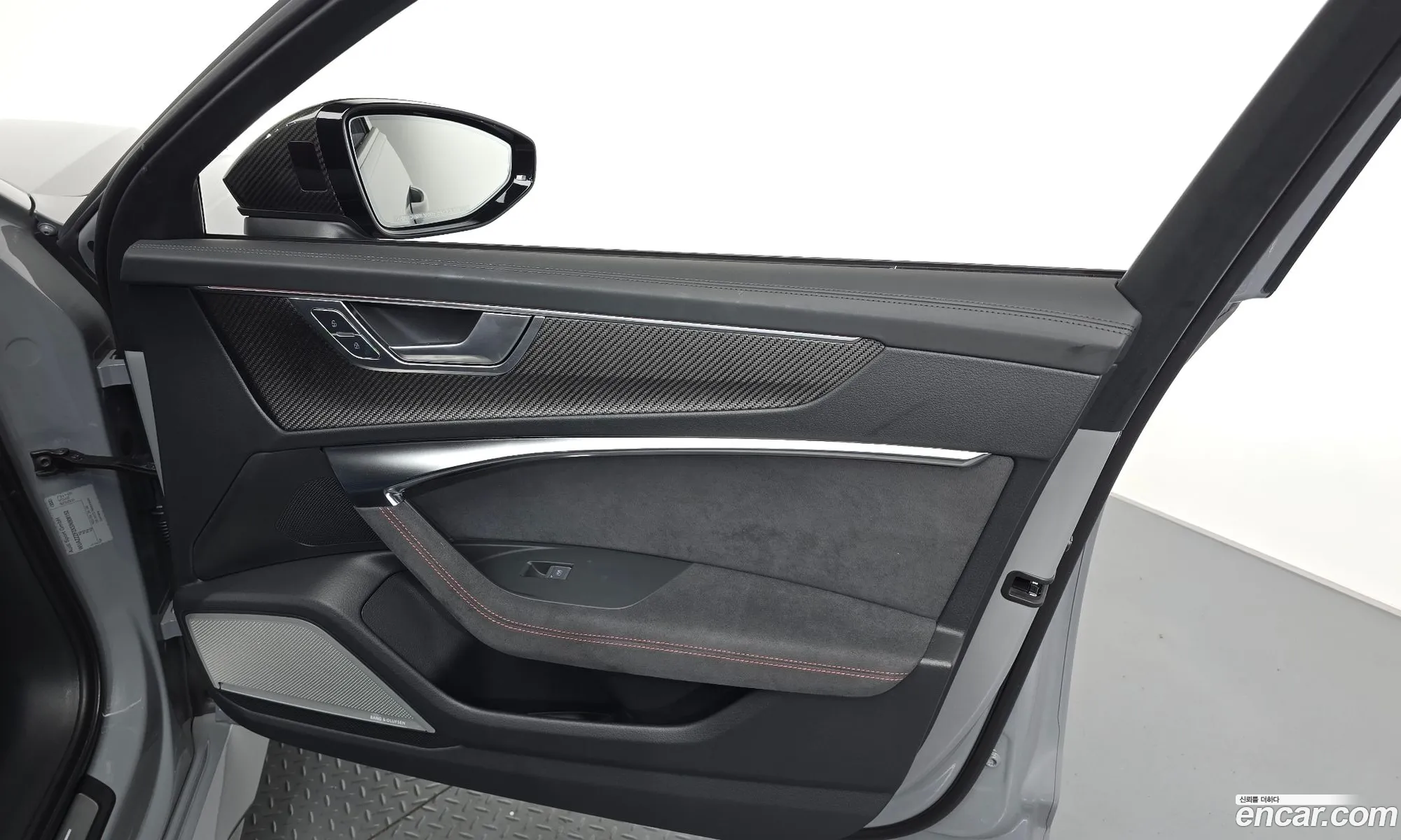 Audi RS6 2025 WUAZZZF2XSN908152 — 6