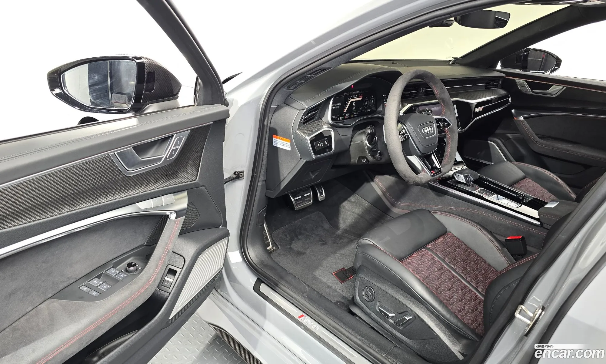 Audi RS6 2025 WUAZZZF2XSN908152 — 20