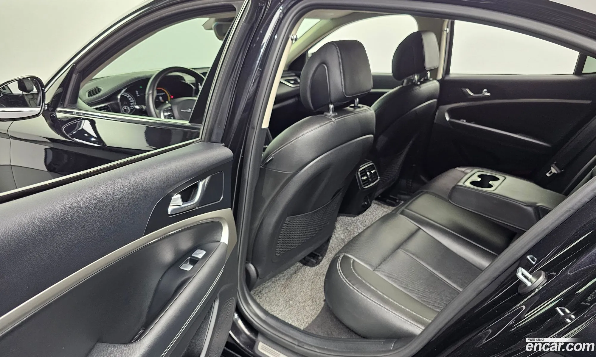 Genesis G70 2020 KMTG341ADMU077968 — 14