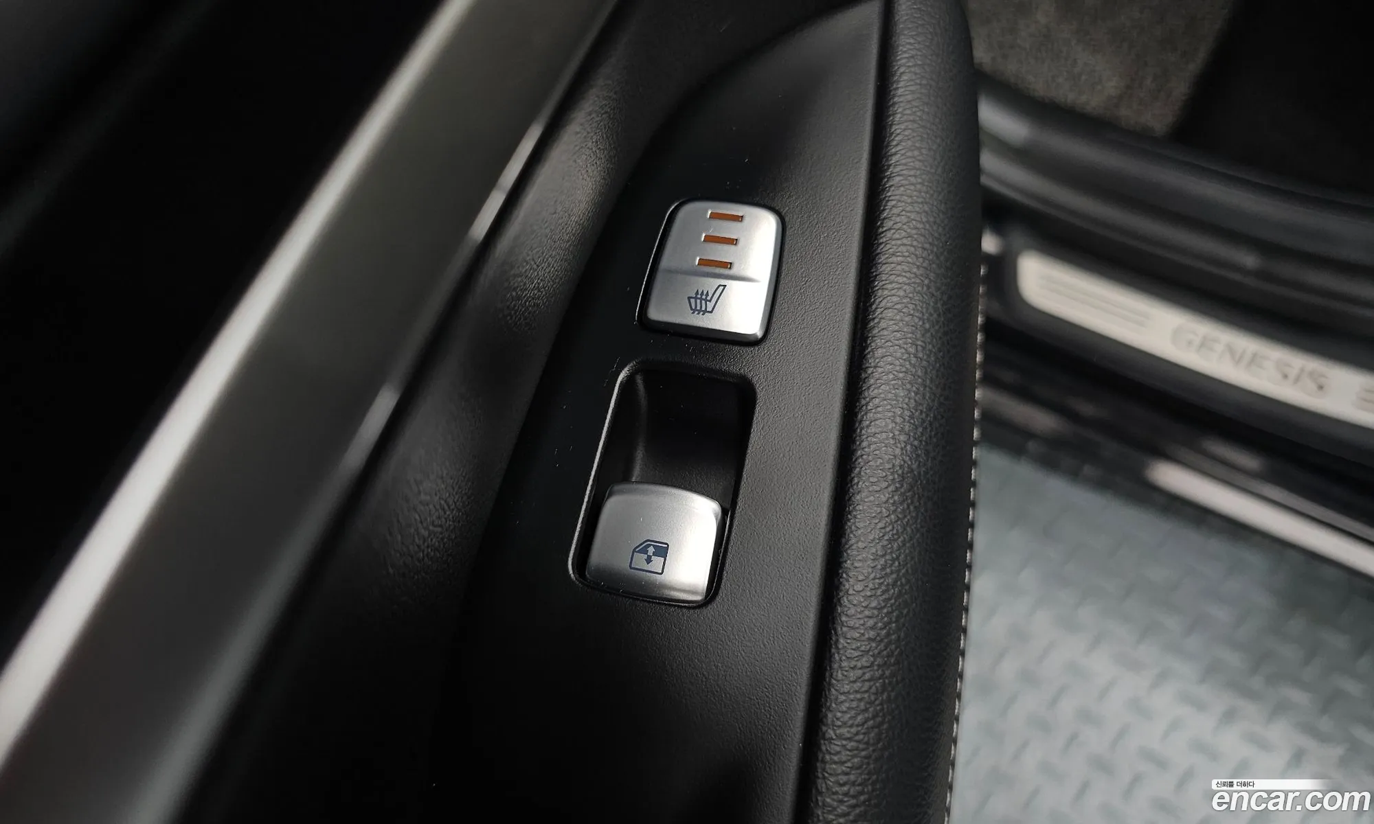 Genesis G70 2020 KMTG341ADMU077968 — 17