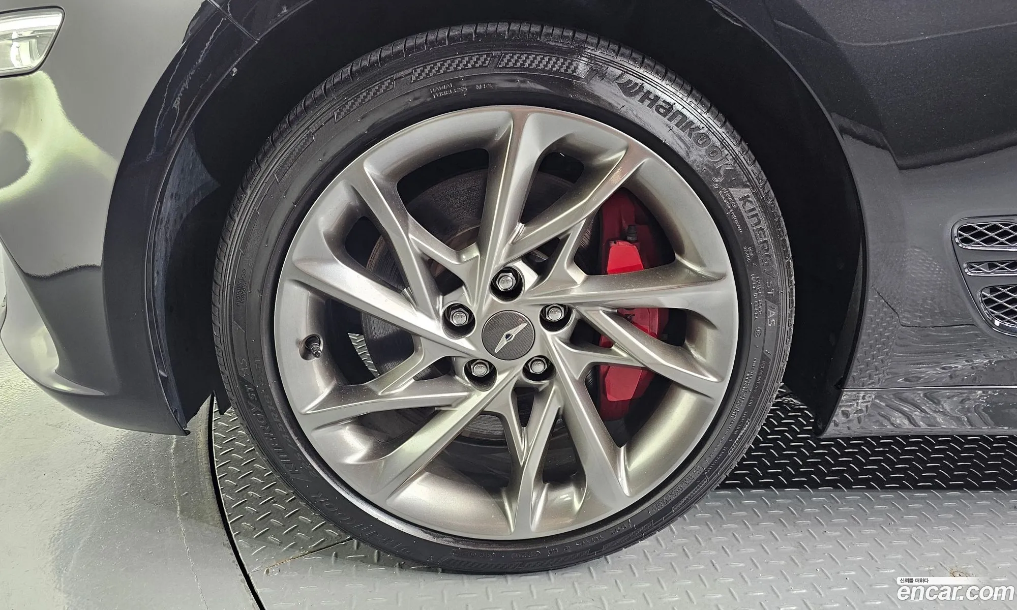 Genesis G70 2020 KMTG341ADMU077968 — 9