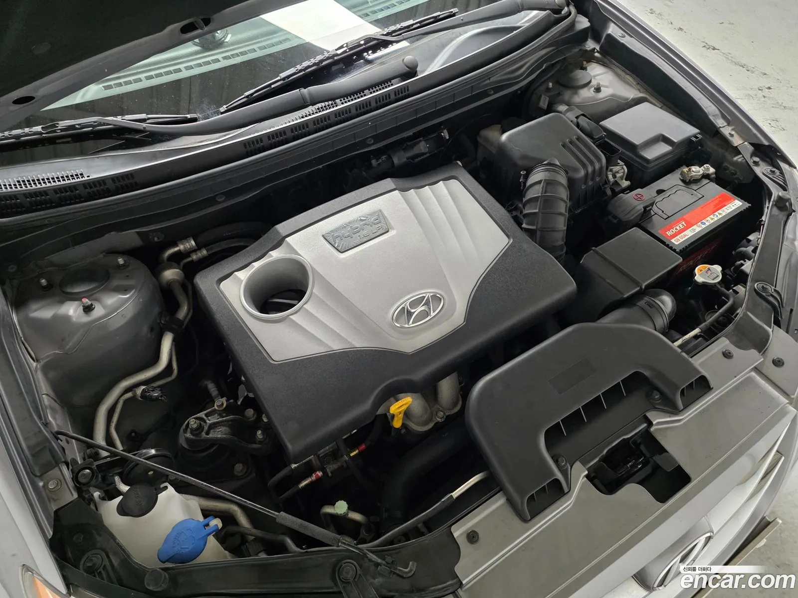 Hyundai Elantra Hybrid 2012 — 6