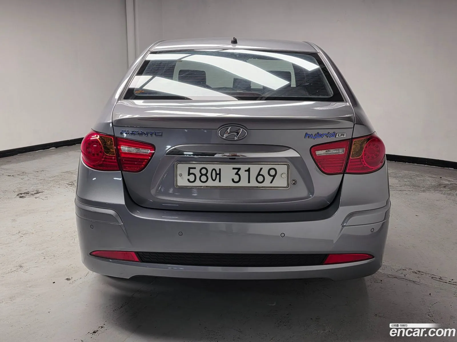 Hyundai Elantra Hybrid 2012 — 7