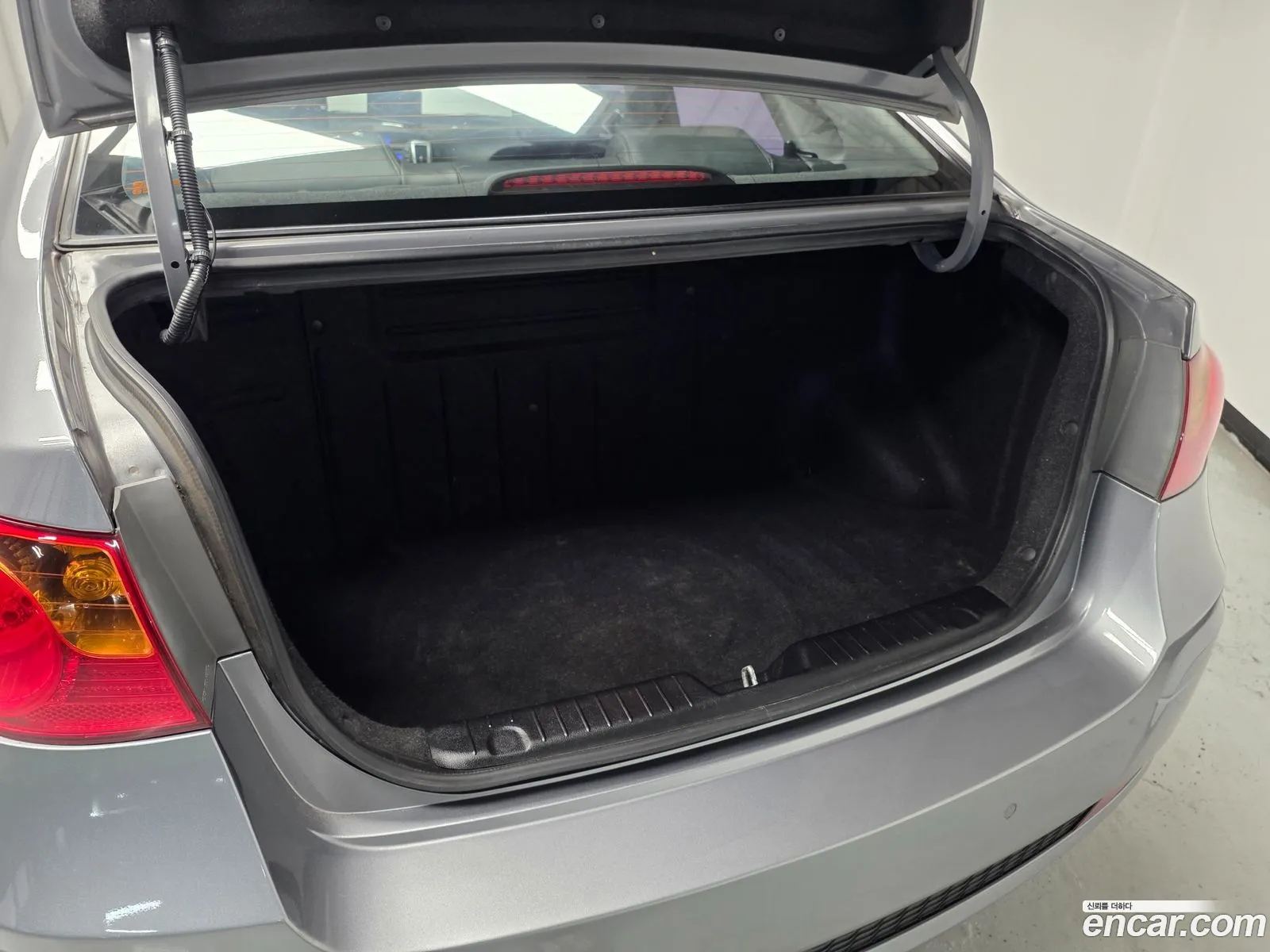 Hyundai Elantra Hybrid 2012 — 17