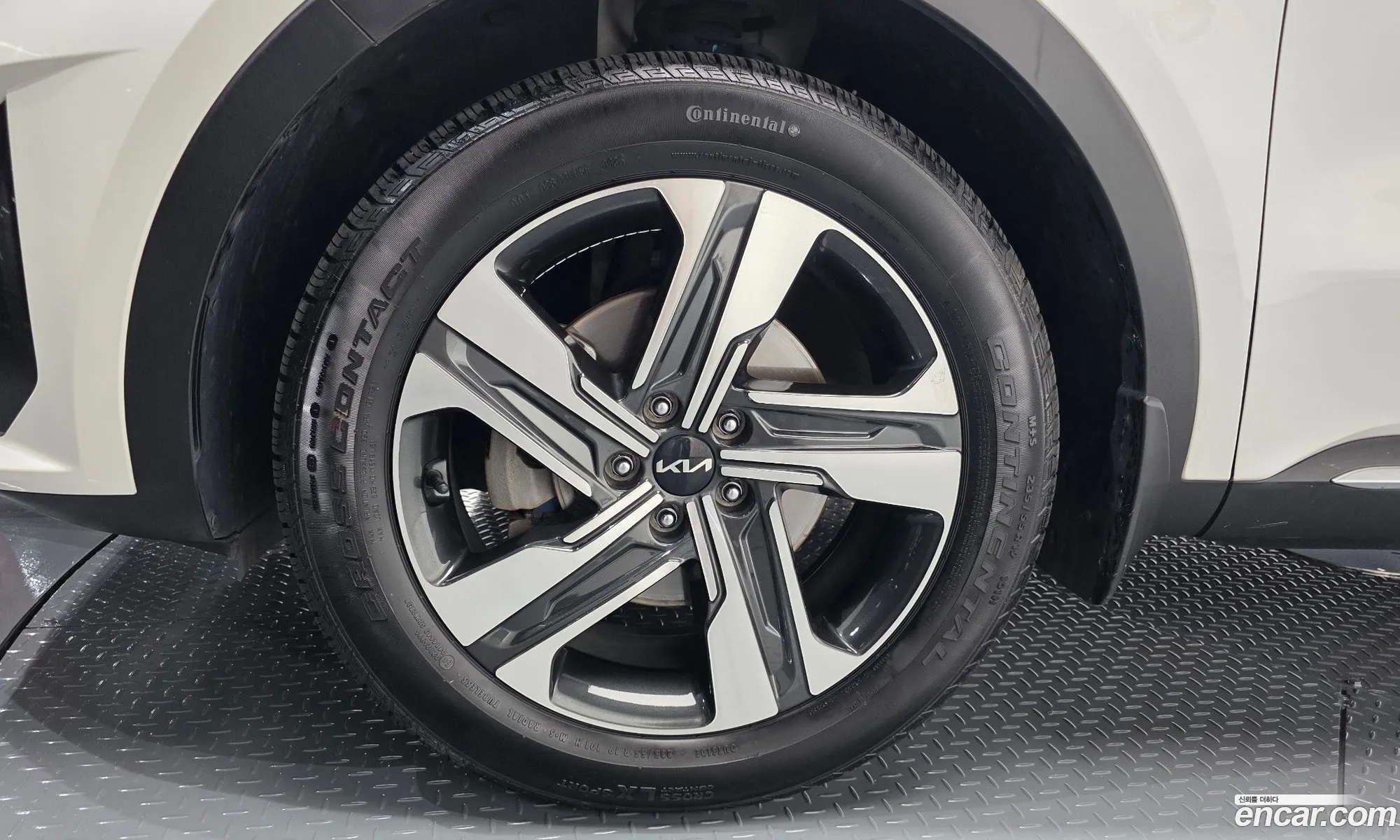 Kia Sorento 2022 KNARK81GBPA156705 — 5