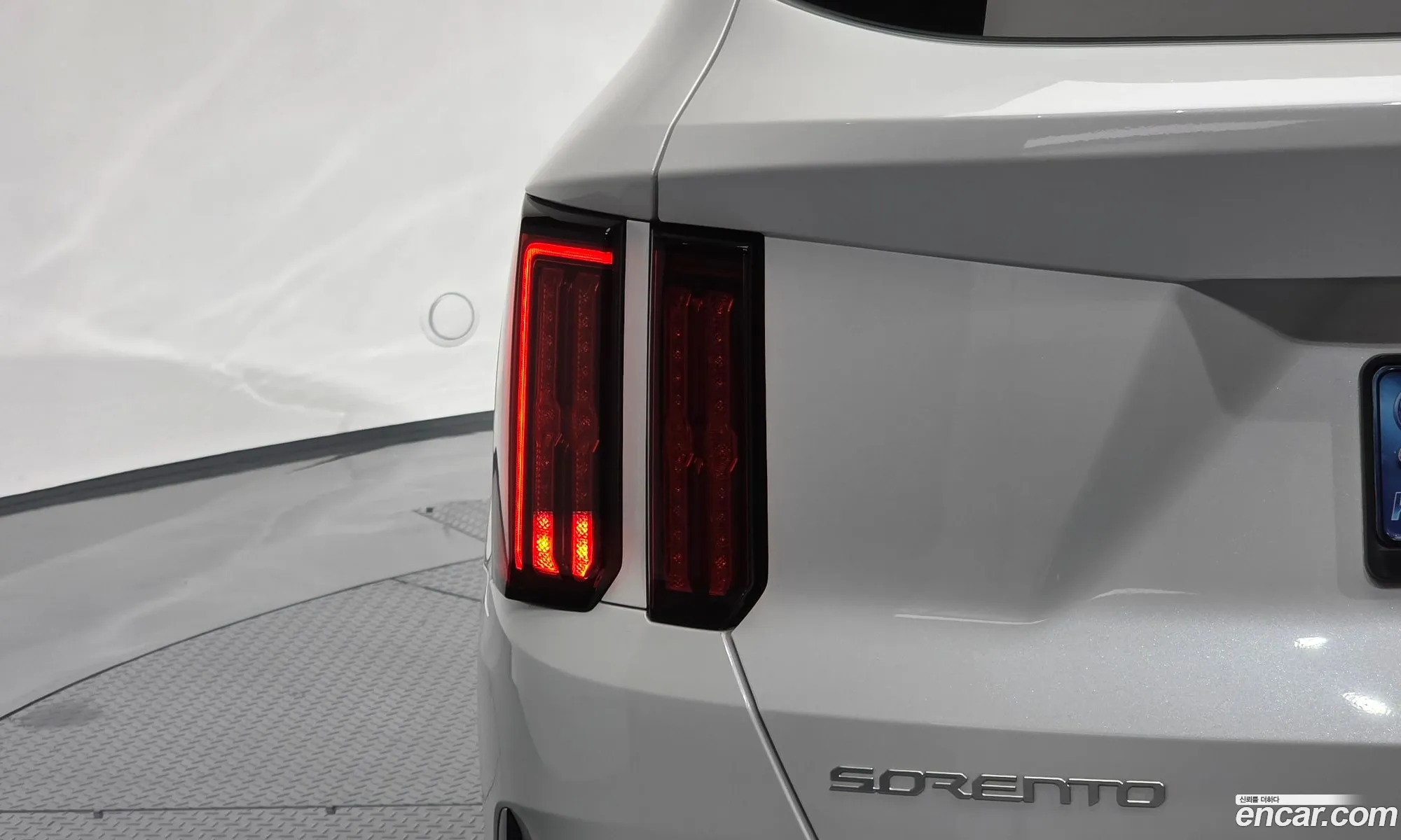 Kia Sorento 2022 KNARK81GBPA156705 — 4