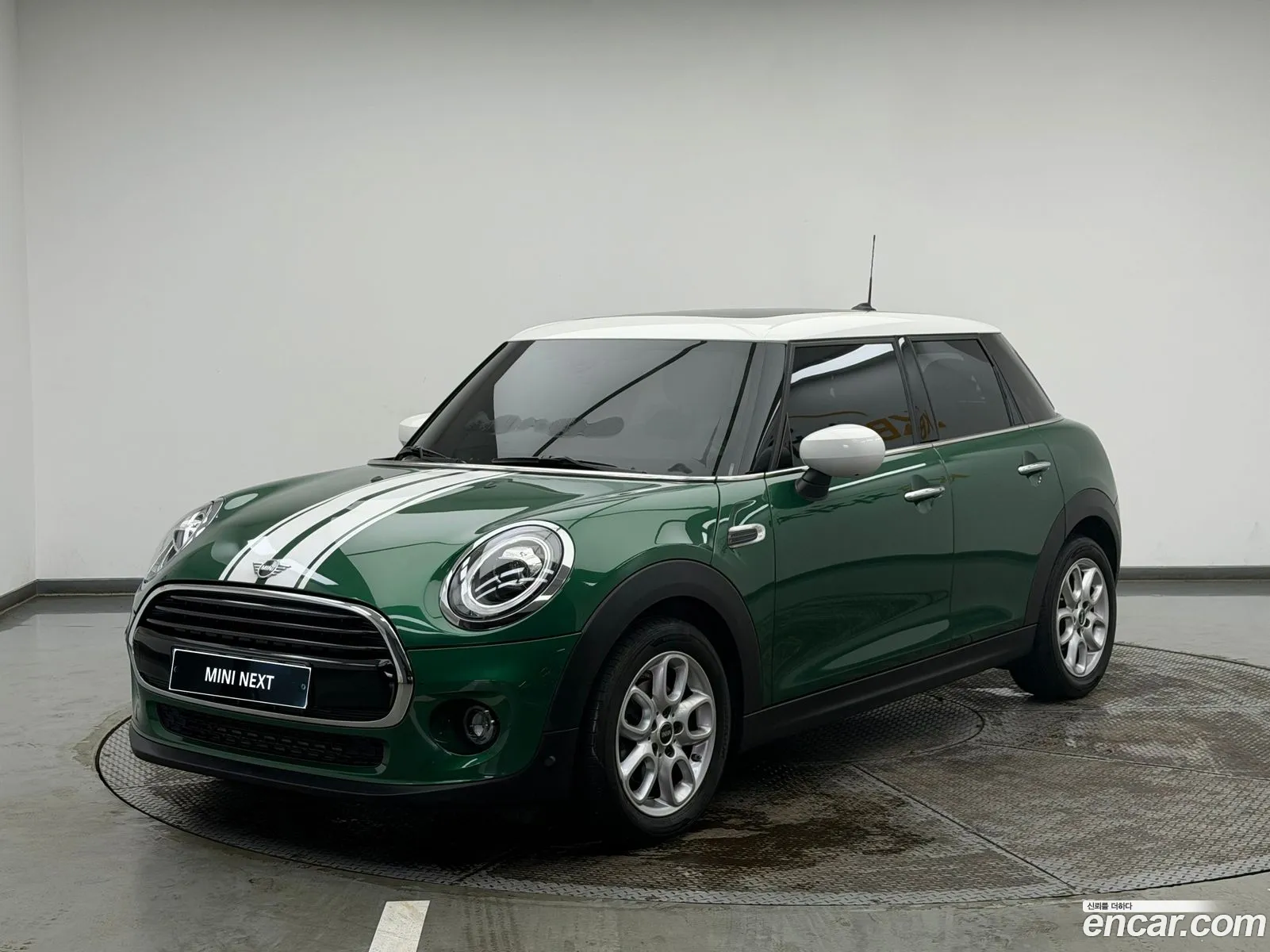 Mini Cooper 2021 — 18