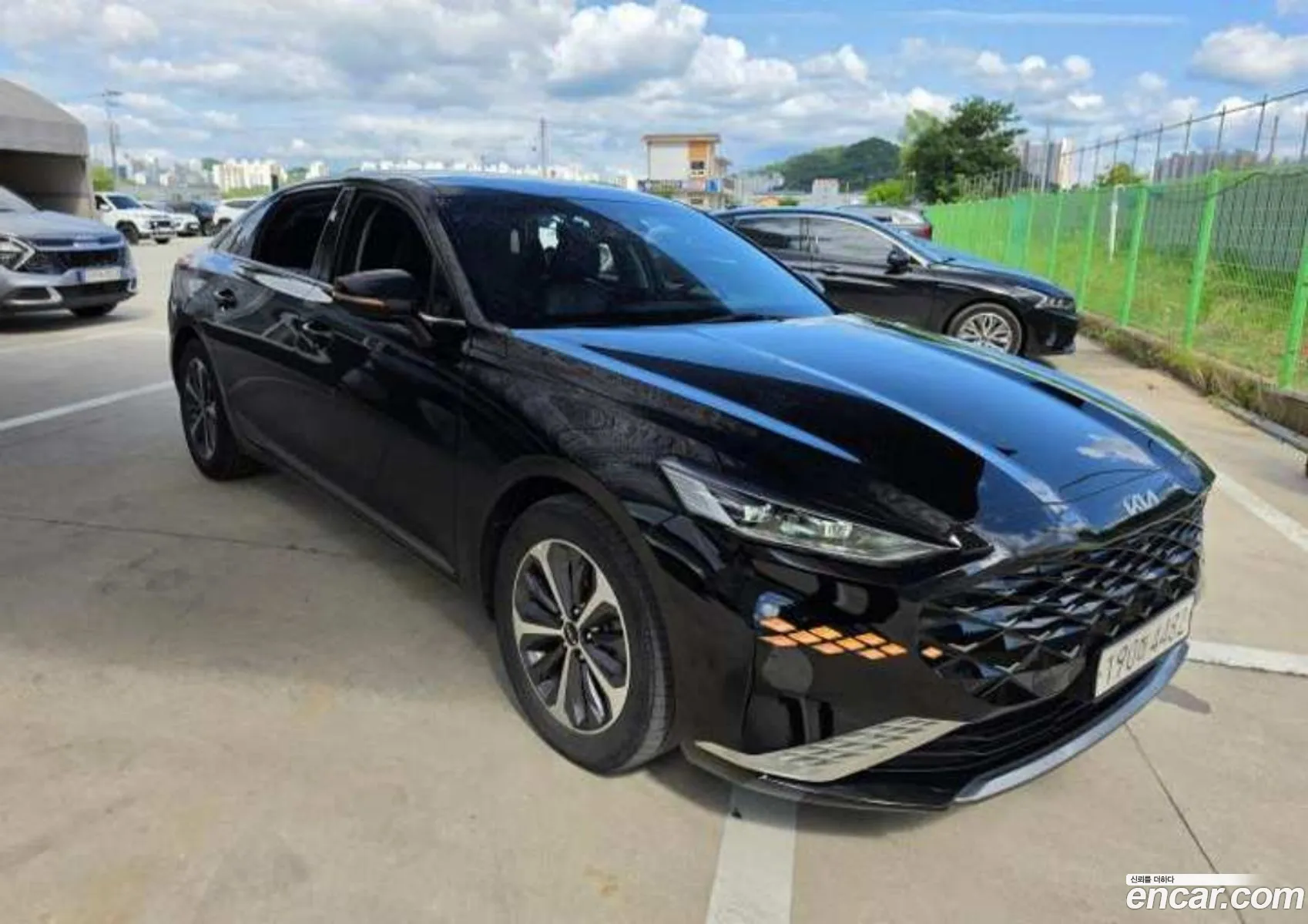 Kia K8 Hybrid 2023 — 10