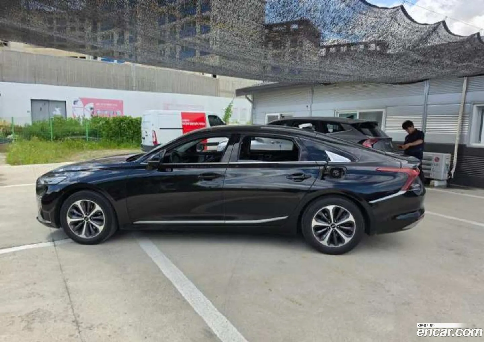 Kia K8 Hybrid 2023 — 2
