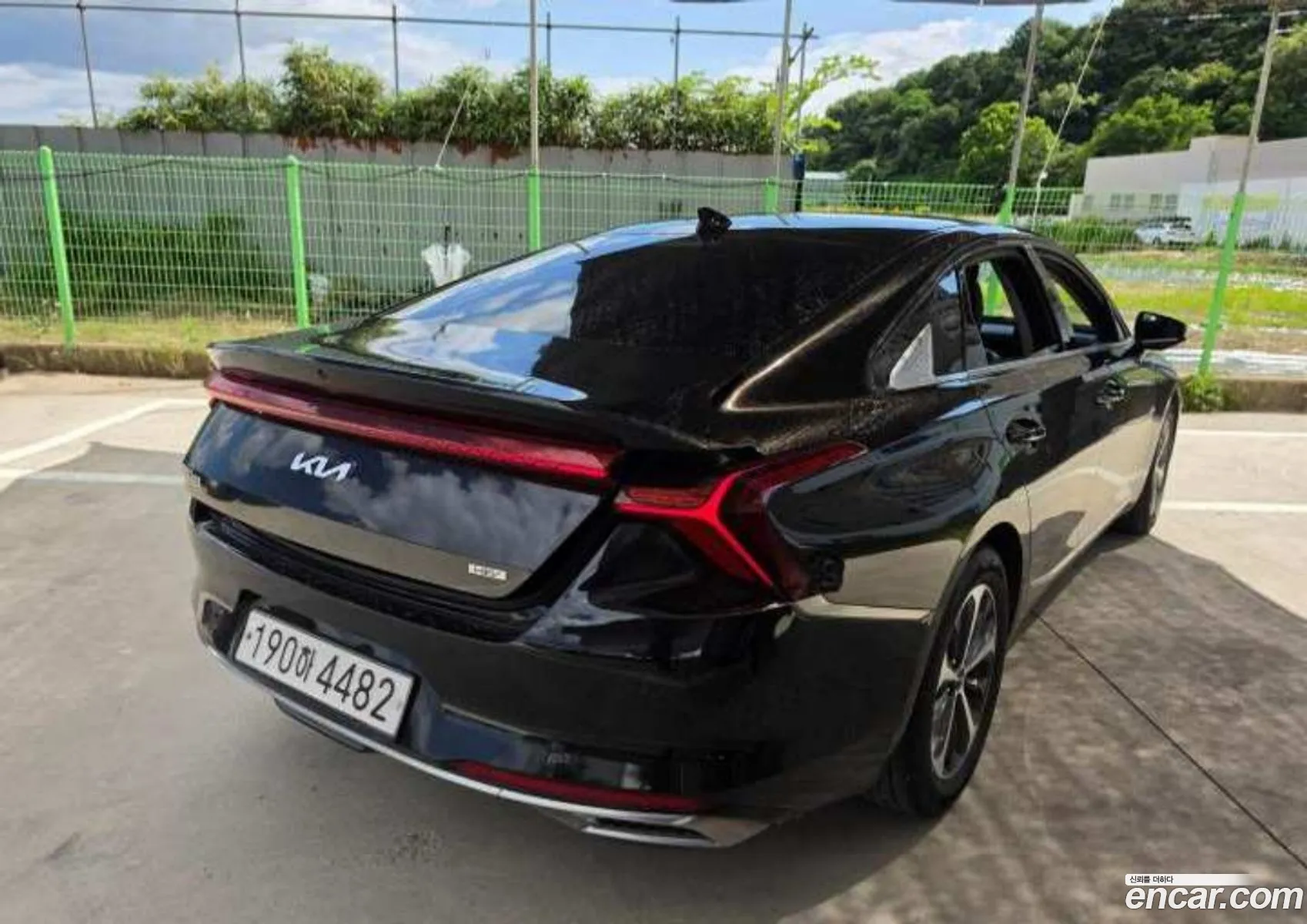 Kia K8 Hybrid 2023 — 7