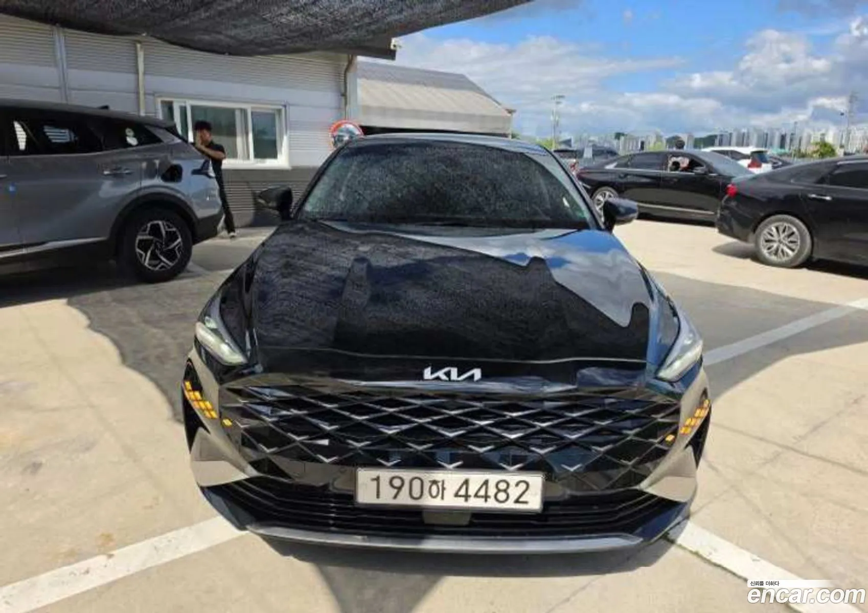 Kia K8 Hybrid 2023 — 11