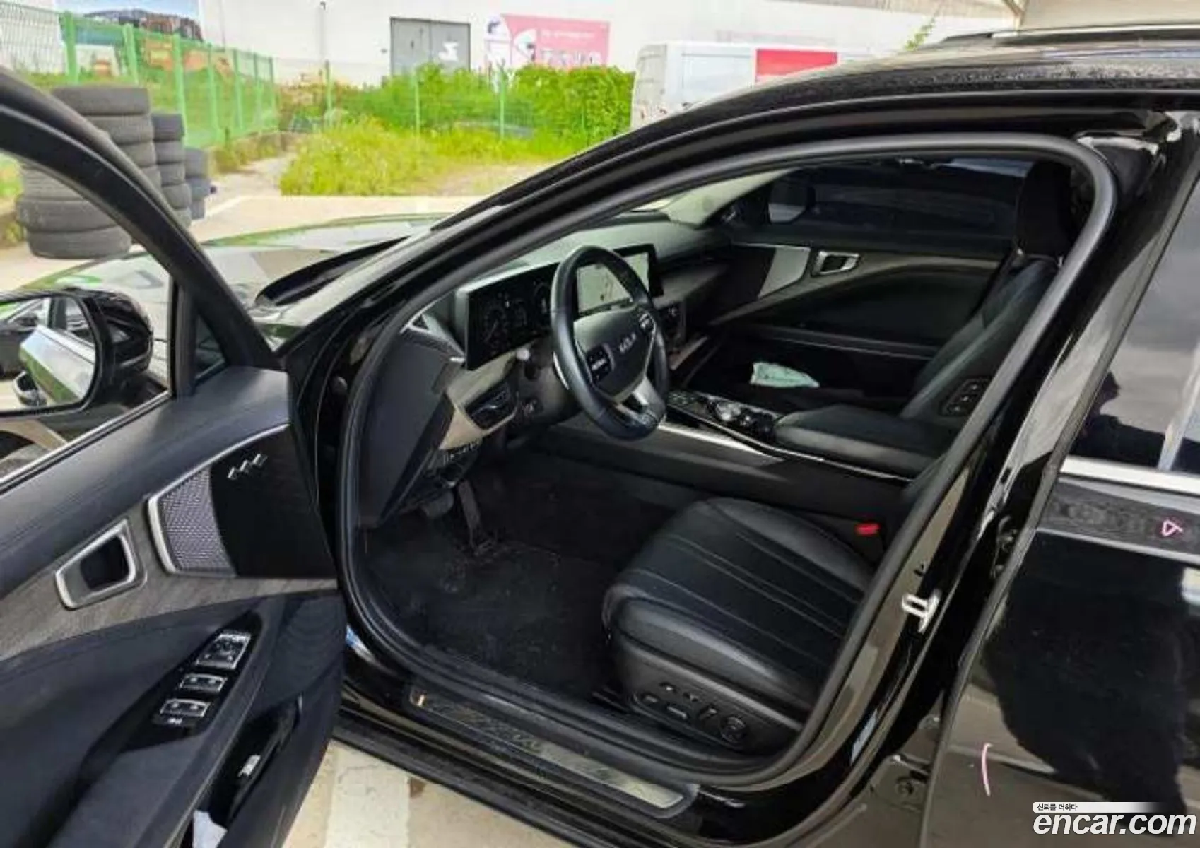 Kia K8 Hybrid 2023 — 8