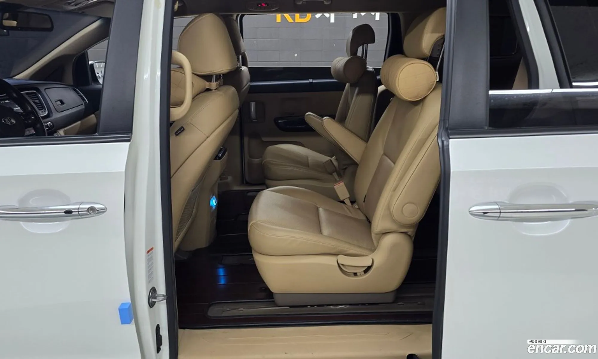 Kia Carnival 2015 — 2