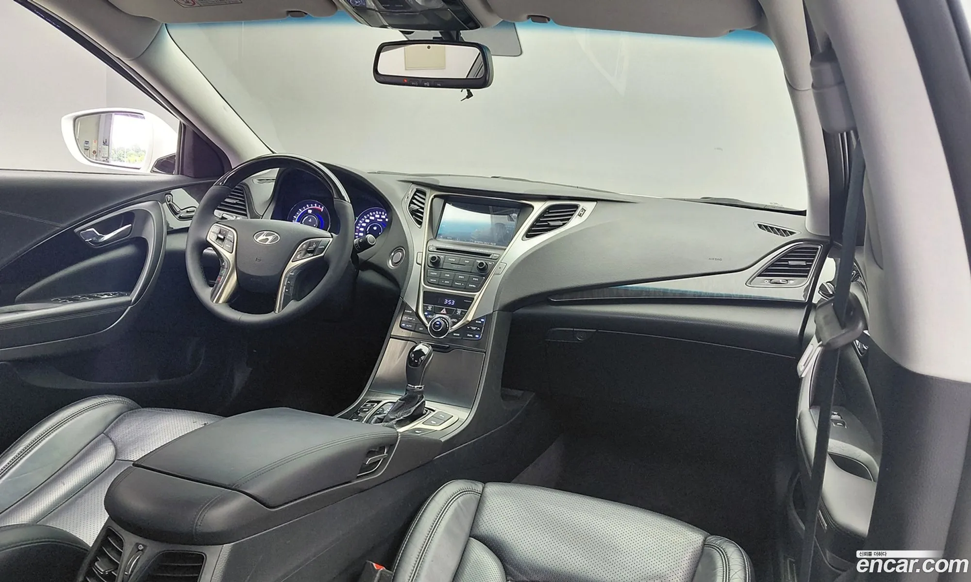 Hyundai Grandeur HG Hybrid 2014 — 9