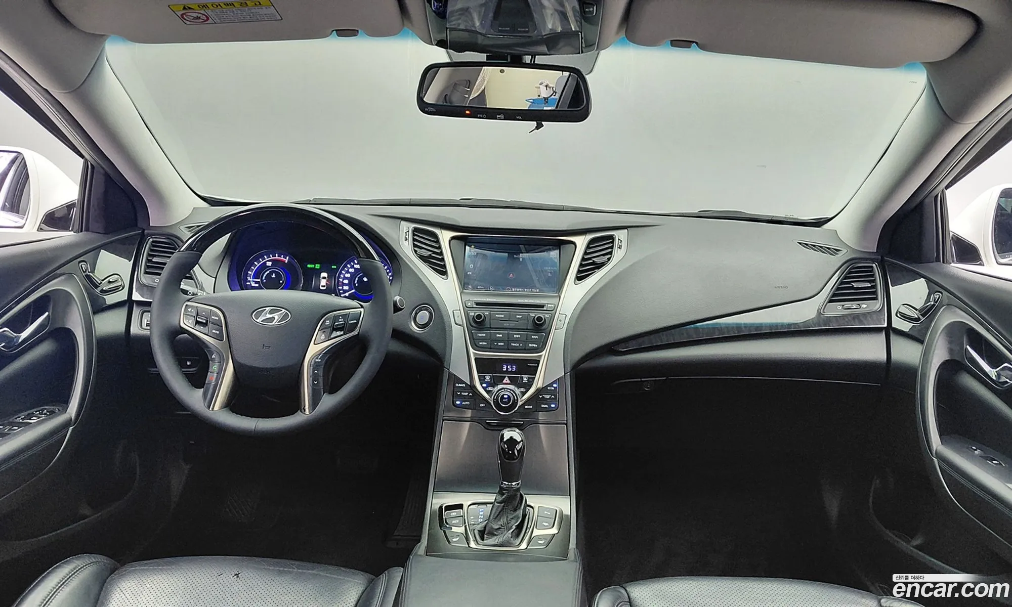 Hyundai Grandeur HG Hybrid 2014 — 19