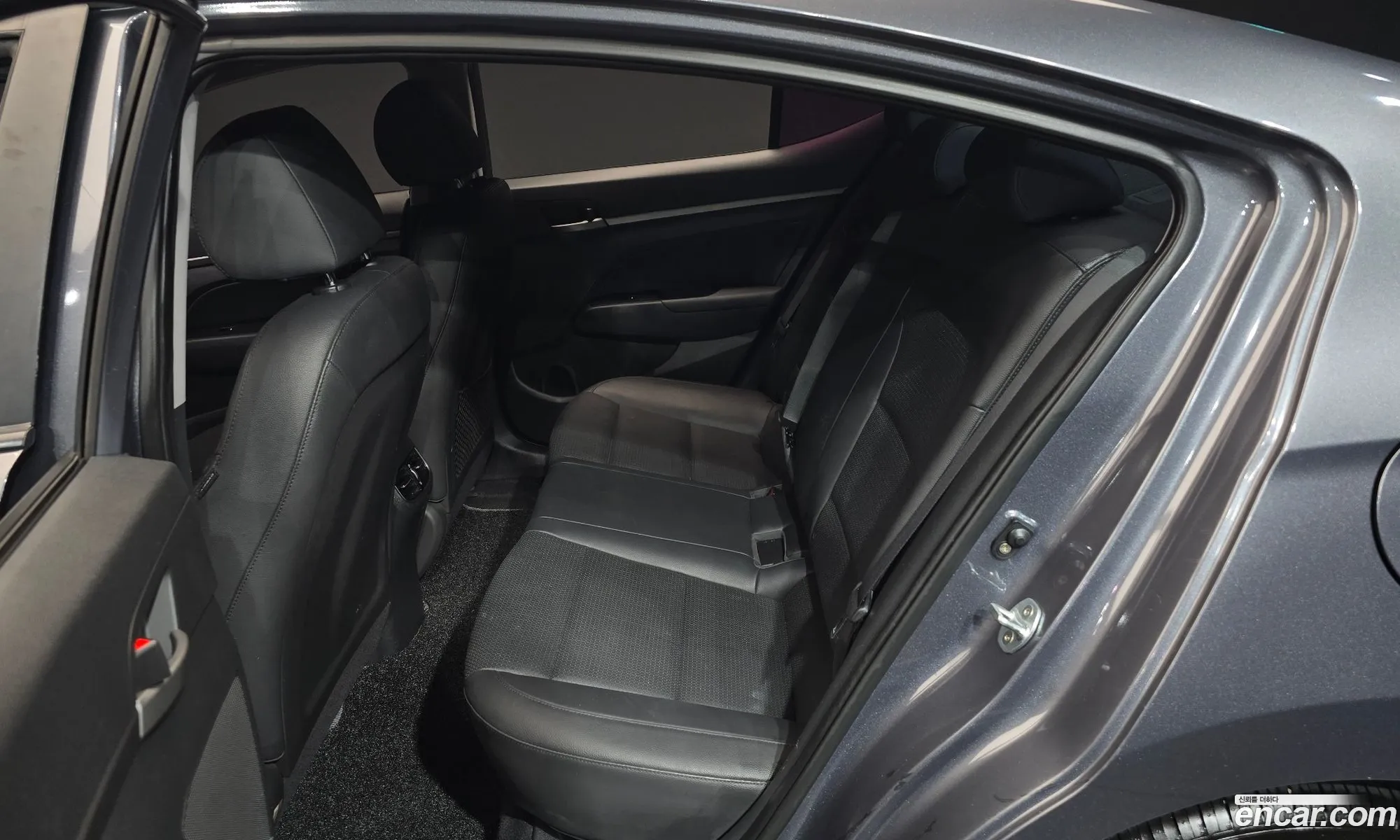 Hyundai Elantra AD 2016 KMHD741DBHU224630 — 19