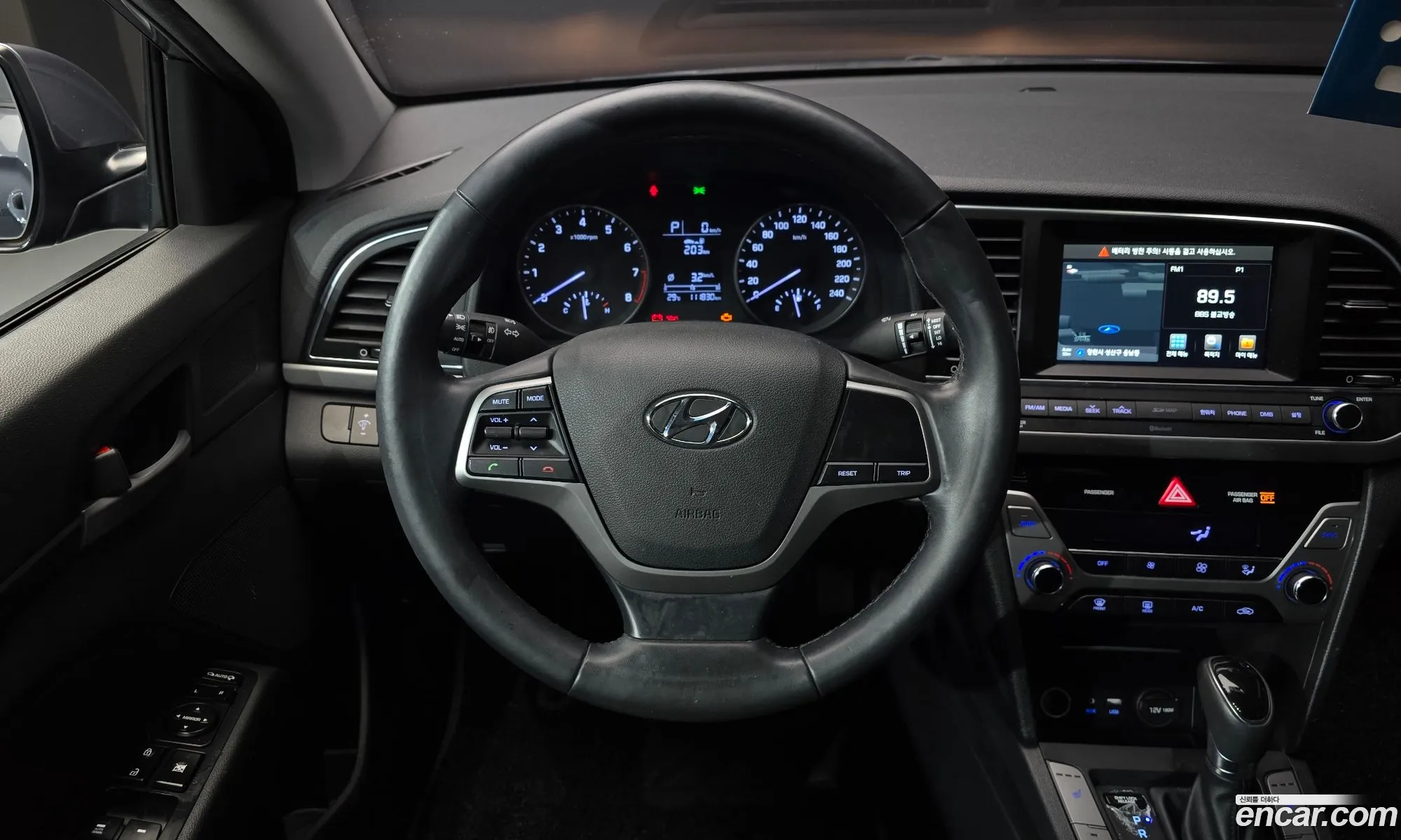 Hyundai Elantra AD 2016 KMHD741DBHU224630 — 14