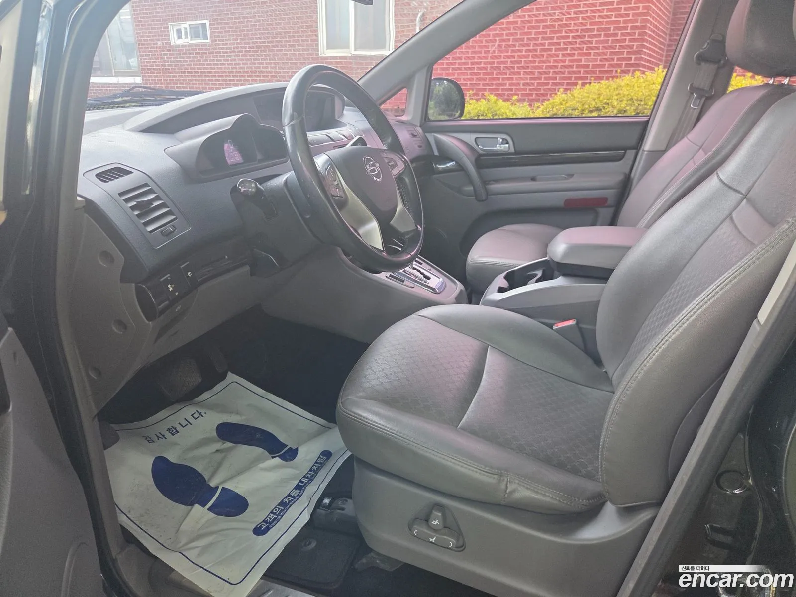 KG Mobility (SsangYong) Korando Turismo 2015 — 10