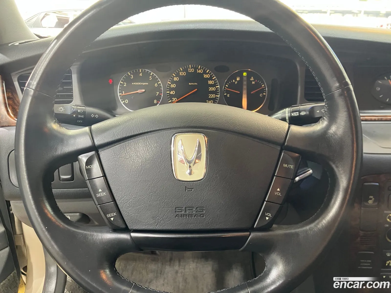 Hyundai Equus 2000 — 11