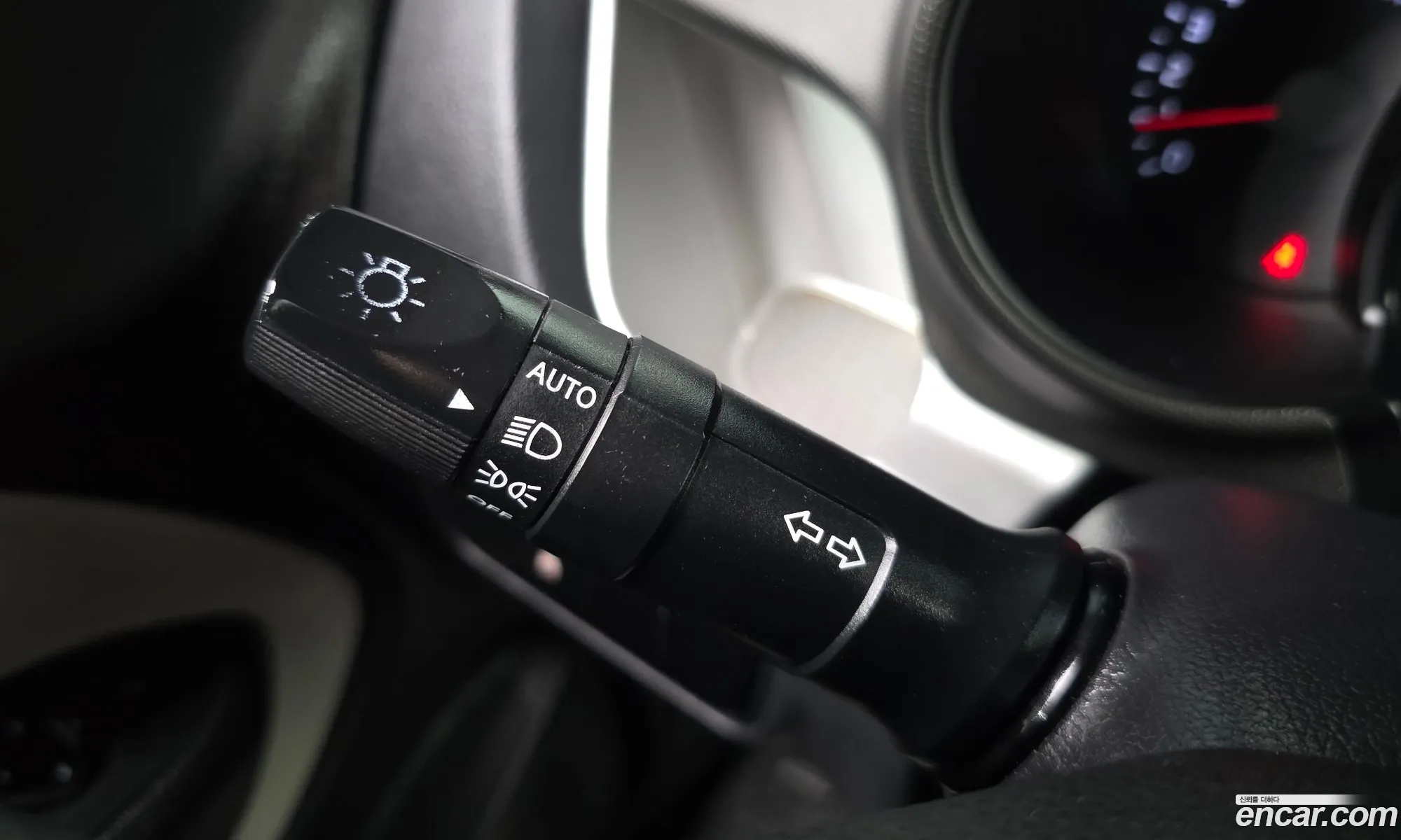 Kia Ray 2022 KNACF911BNT303035 — 5