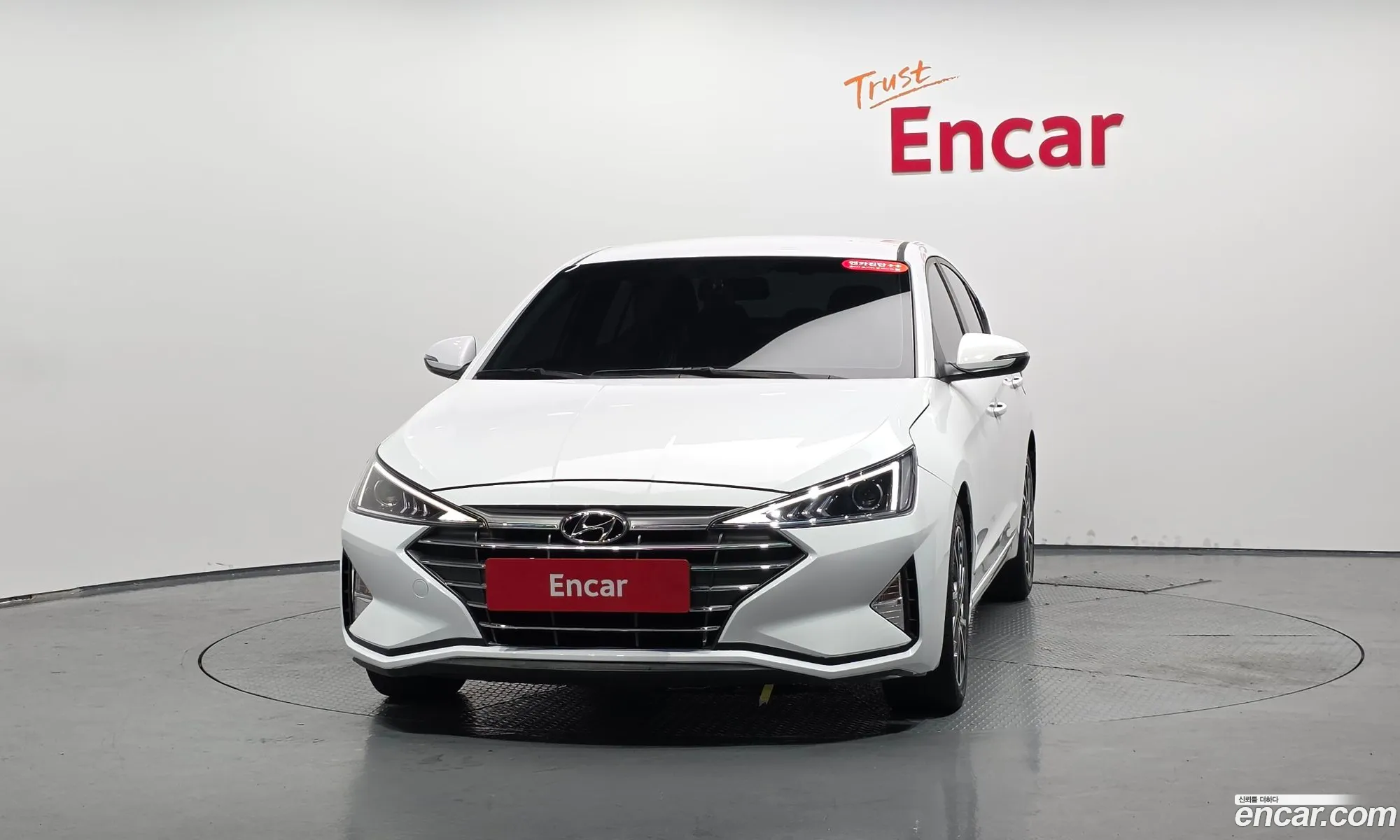 Hyundai Elantra AD 2019 — 12