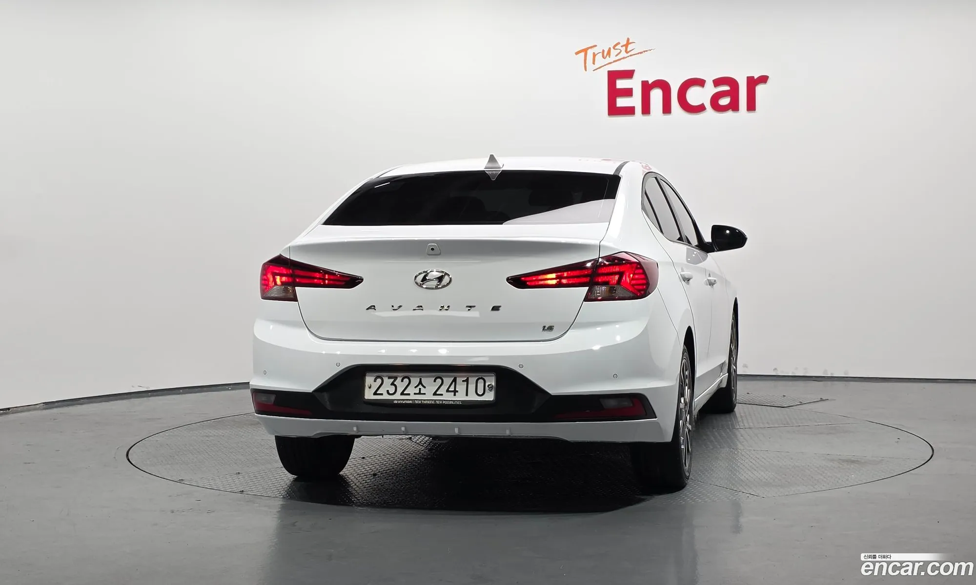 Hyundai Elantra AD 2019 — 30
