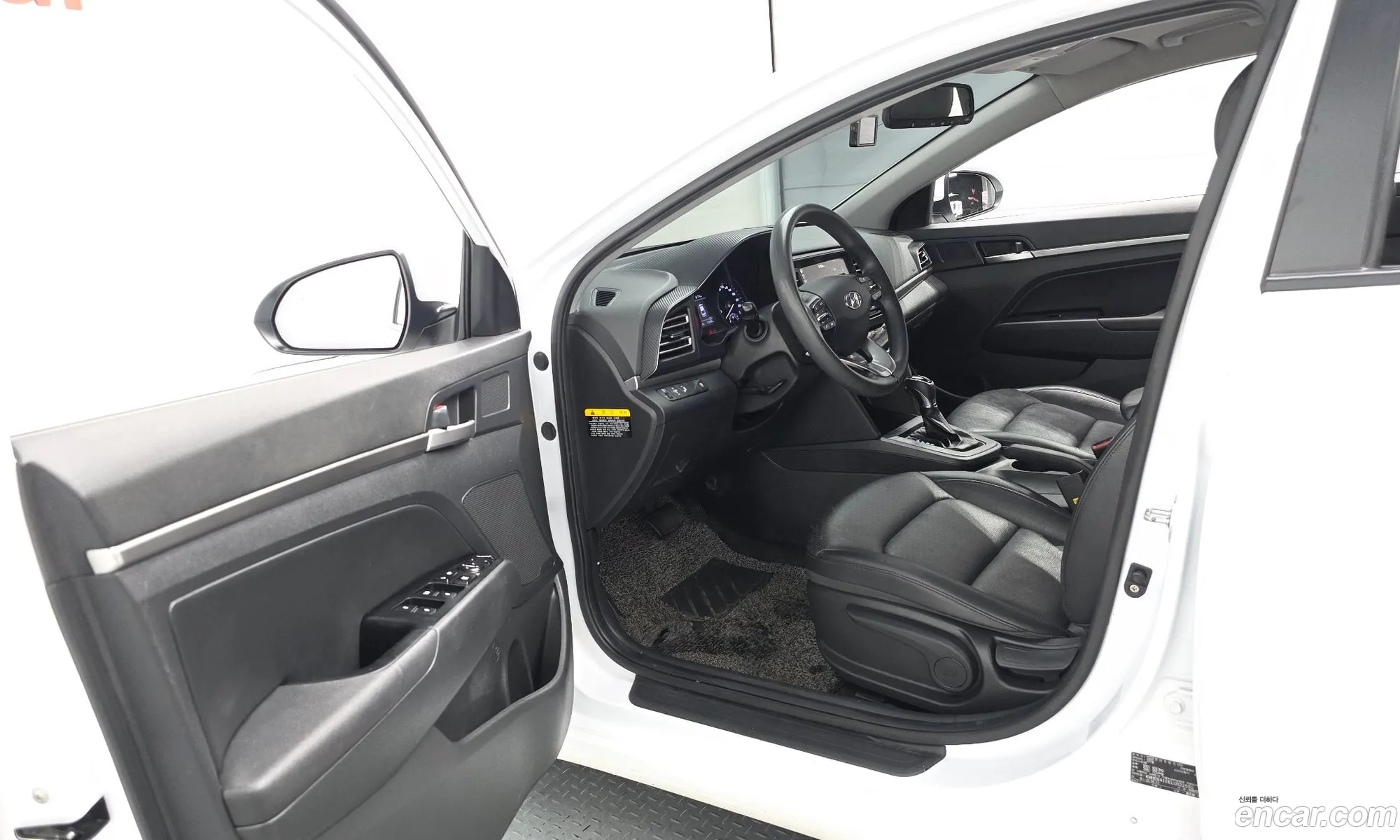 Hyundai Elantra AD 2019 — 9