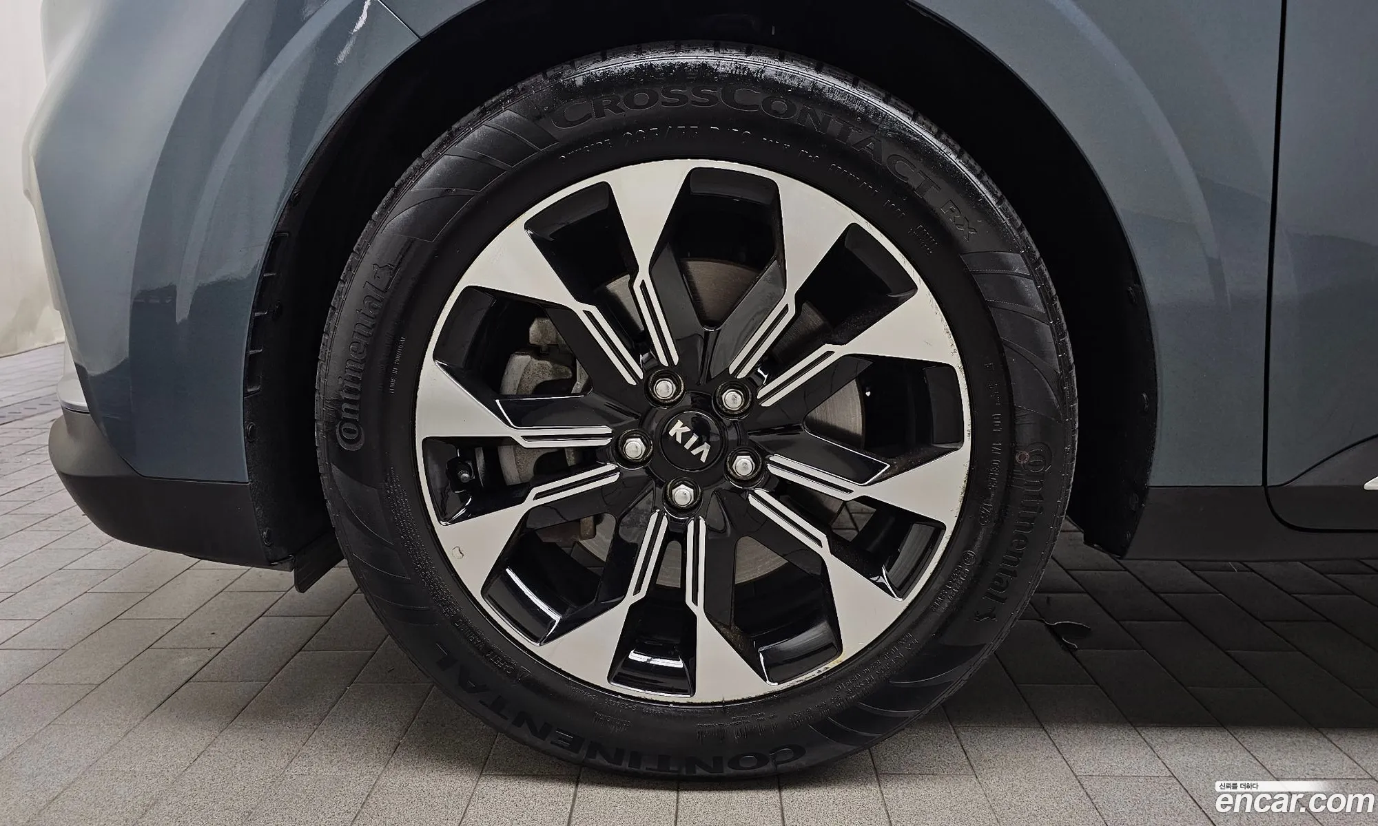 Kia Carnival 2021 — 17