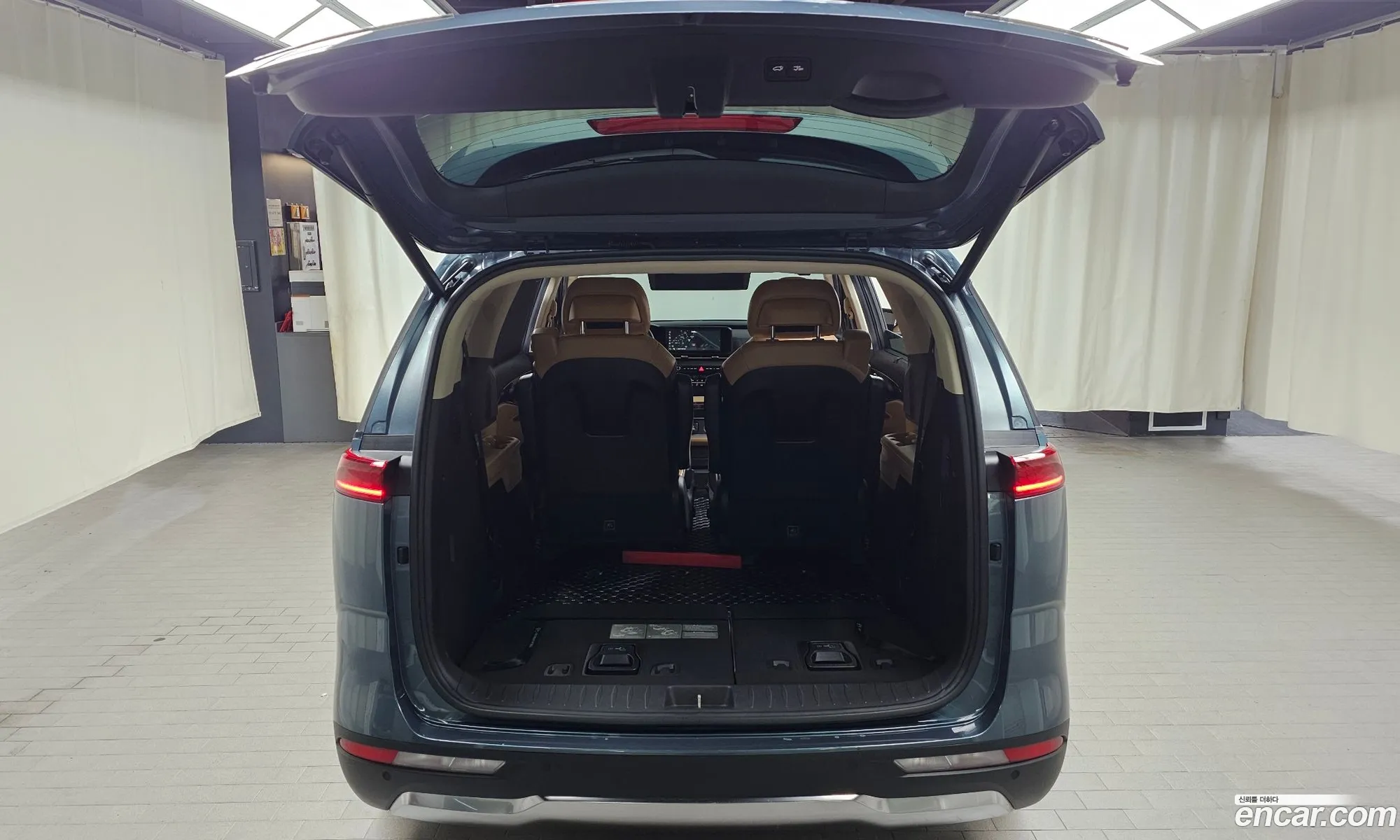 Kia Carnival 2021 — 31