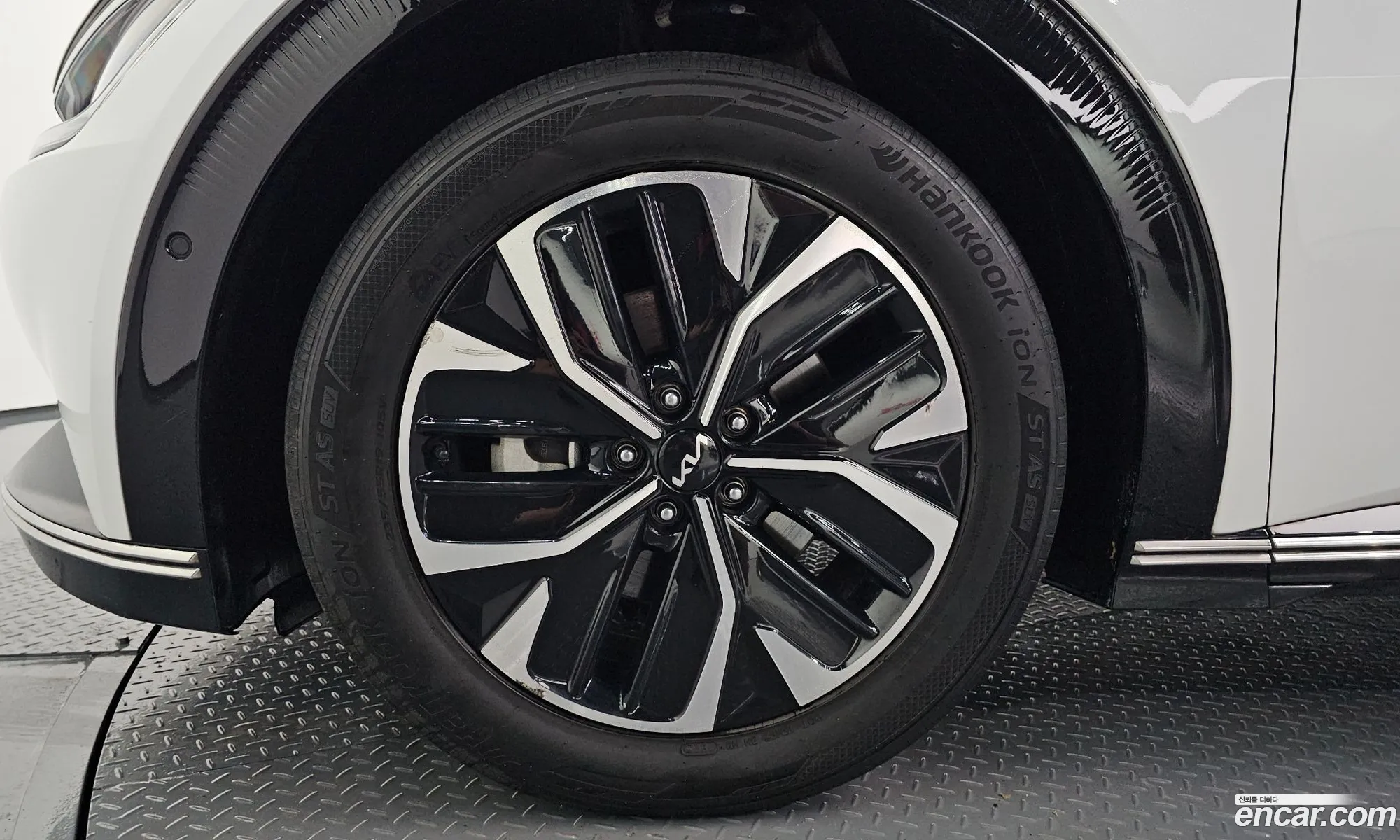 Kia EV6 2023 KNAC381CPPA160543 — 9