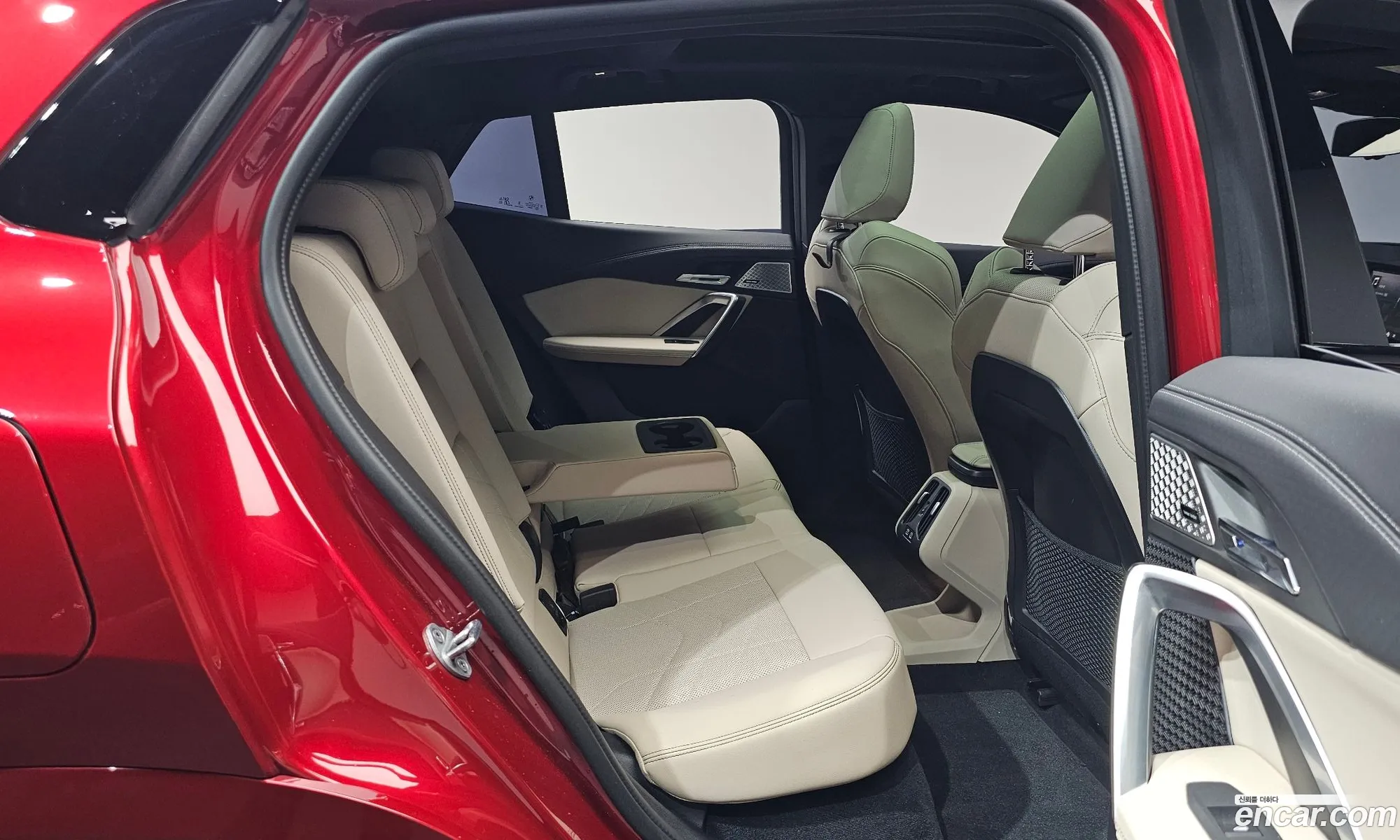 BMW iX2 2024 WBY51GM02R5Z72350 — 13
