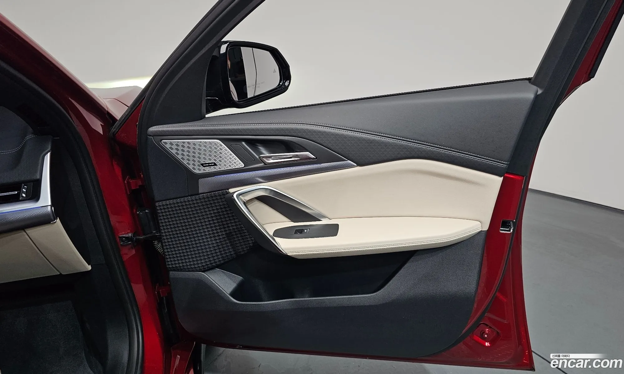 BMW iX2 2024 WBY51GM02R5Z72350 — 26