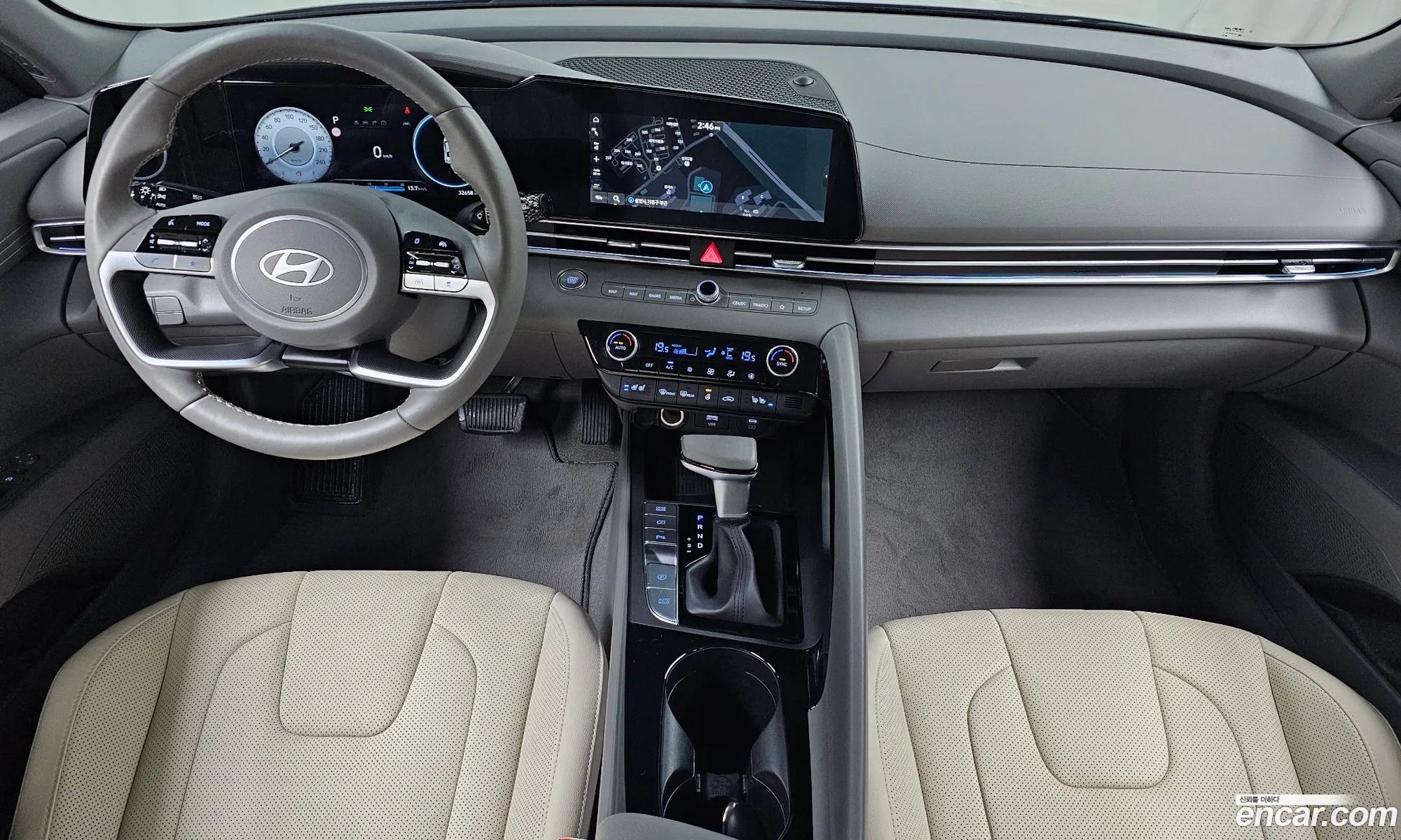 Hyundai Elantra 2023 — 21