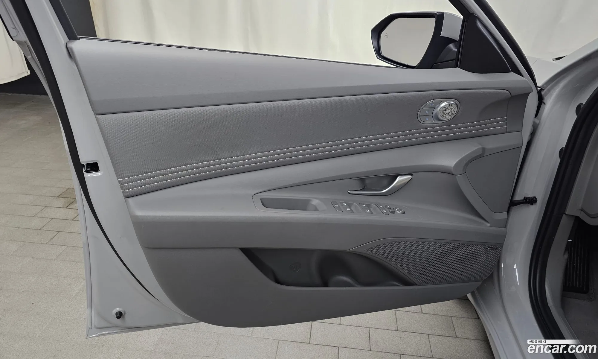 Hyundai Elantra 2023 — 8