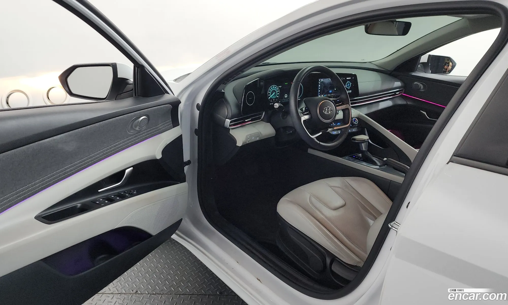 Hyundai Elantra 2021 — 28