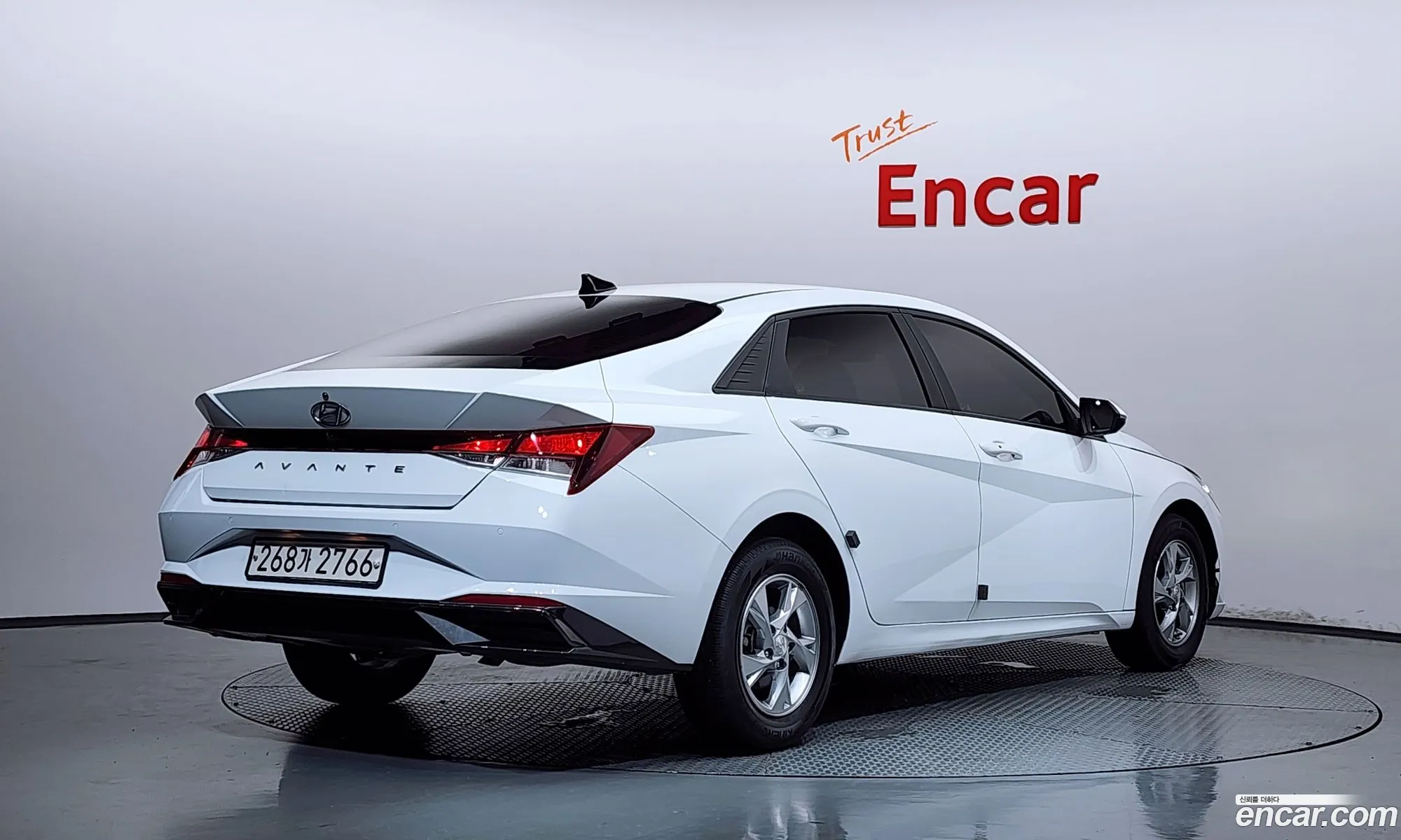 Hyundai Elantra 2021 — 16