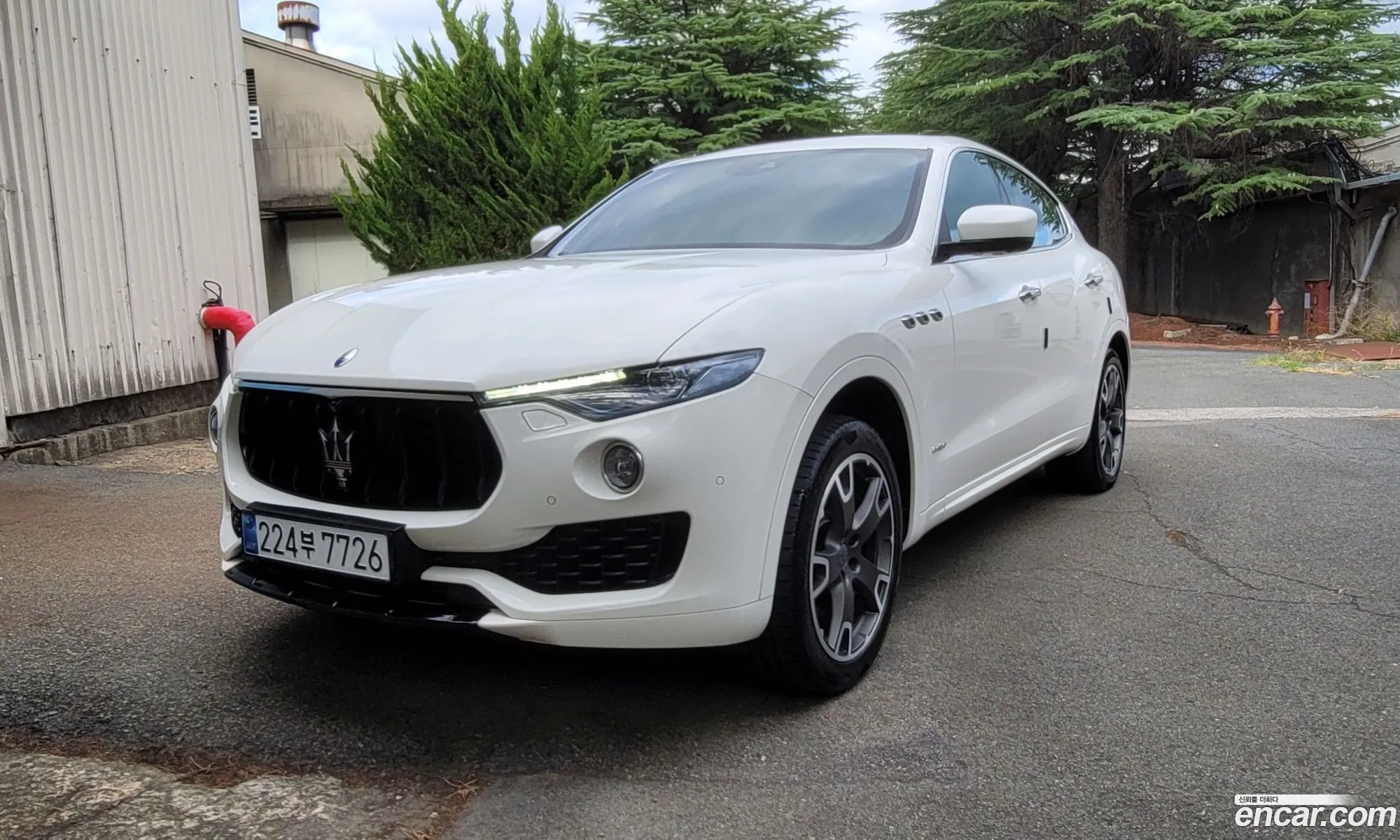 Maserati Levante 2017 — 18