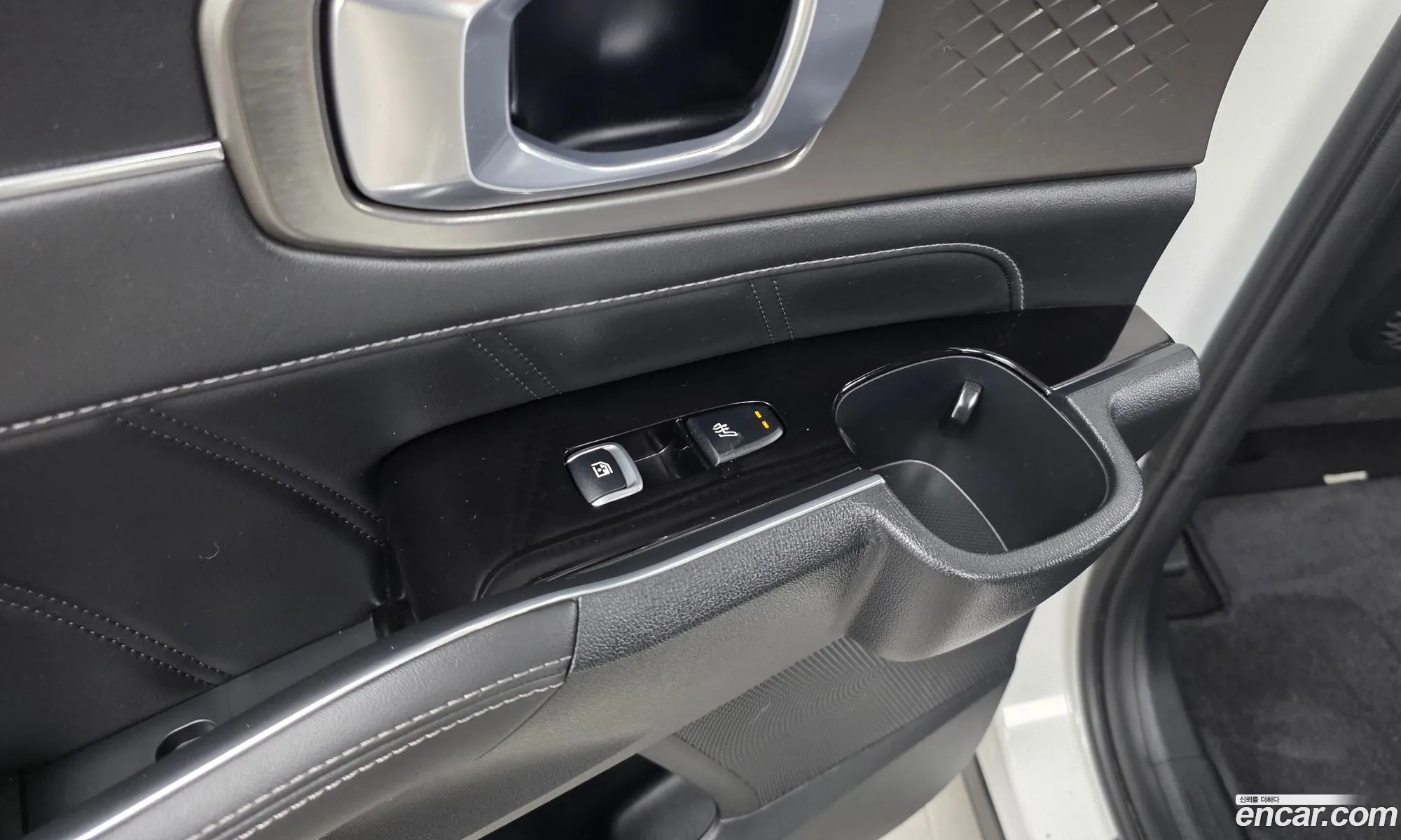 Kia Sorento 2021 KNARM81FHMA115531 — 8